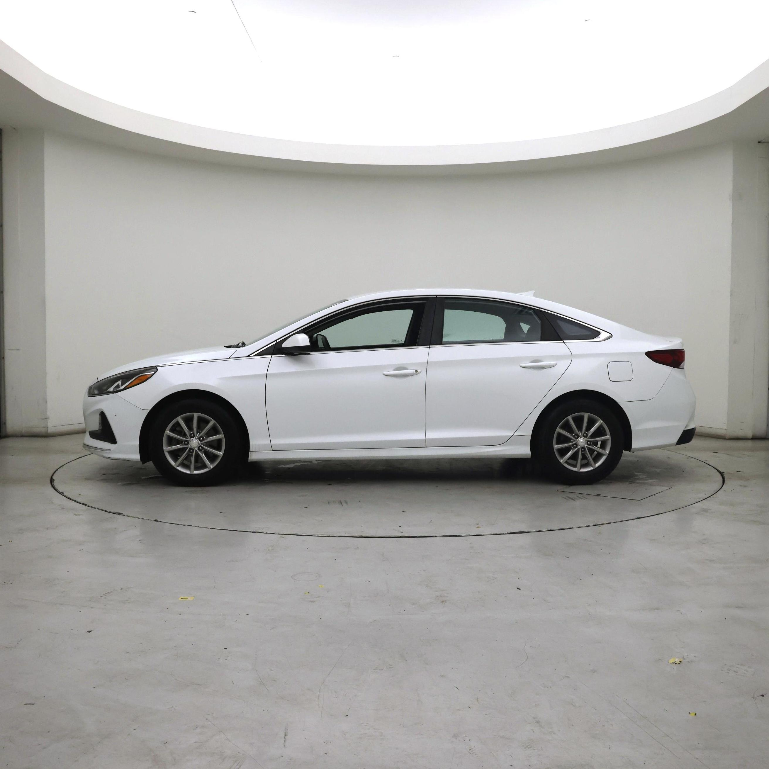 Thumbnail: 2019 Hyundai Sonata - 3