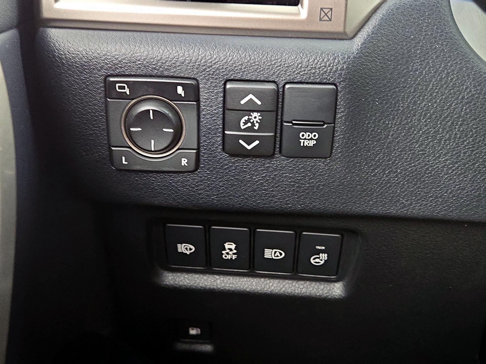 Thumbnail: 2021 Lexus GX - 13