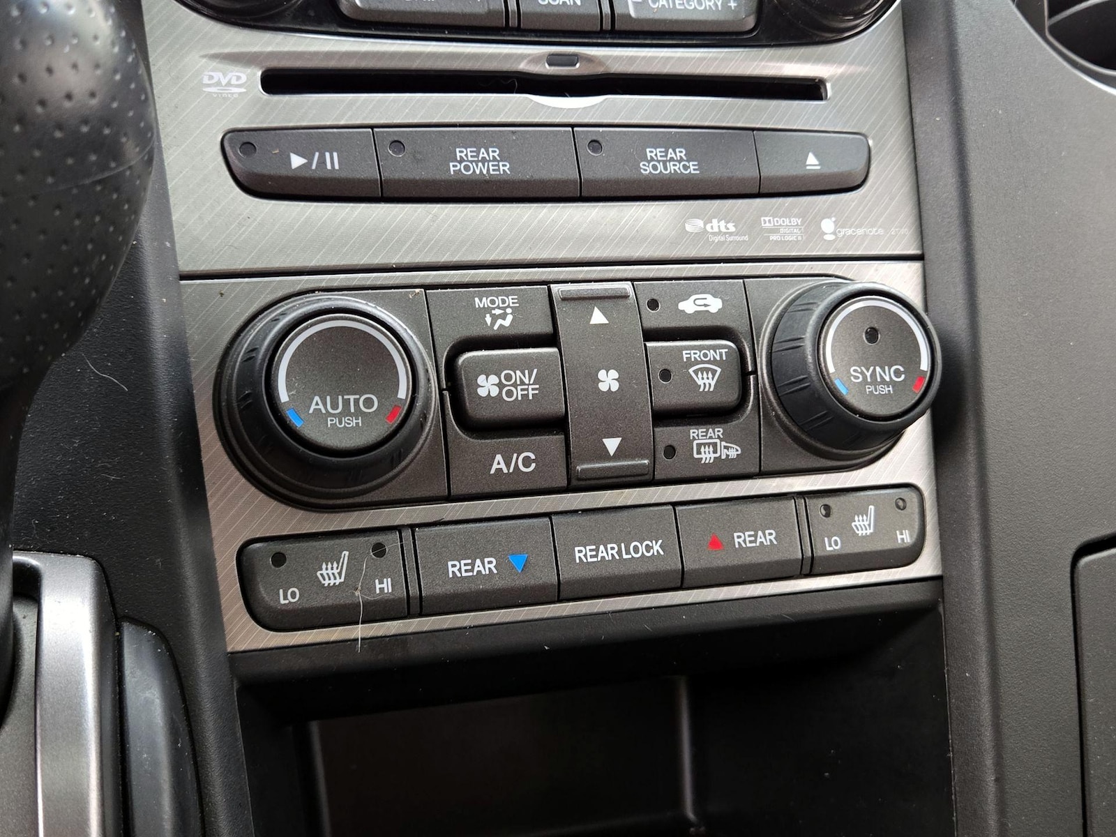 2015 Honda Pilot Touring - Photo 18
