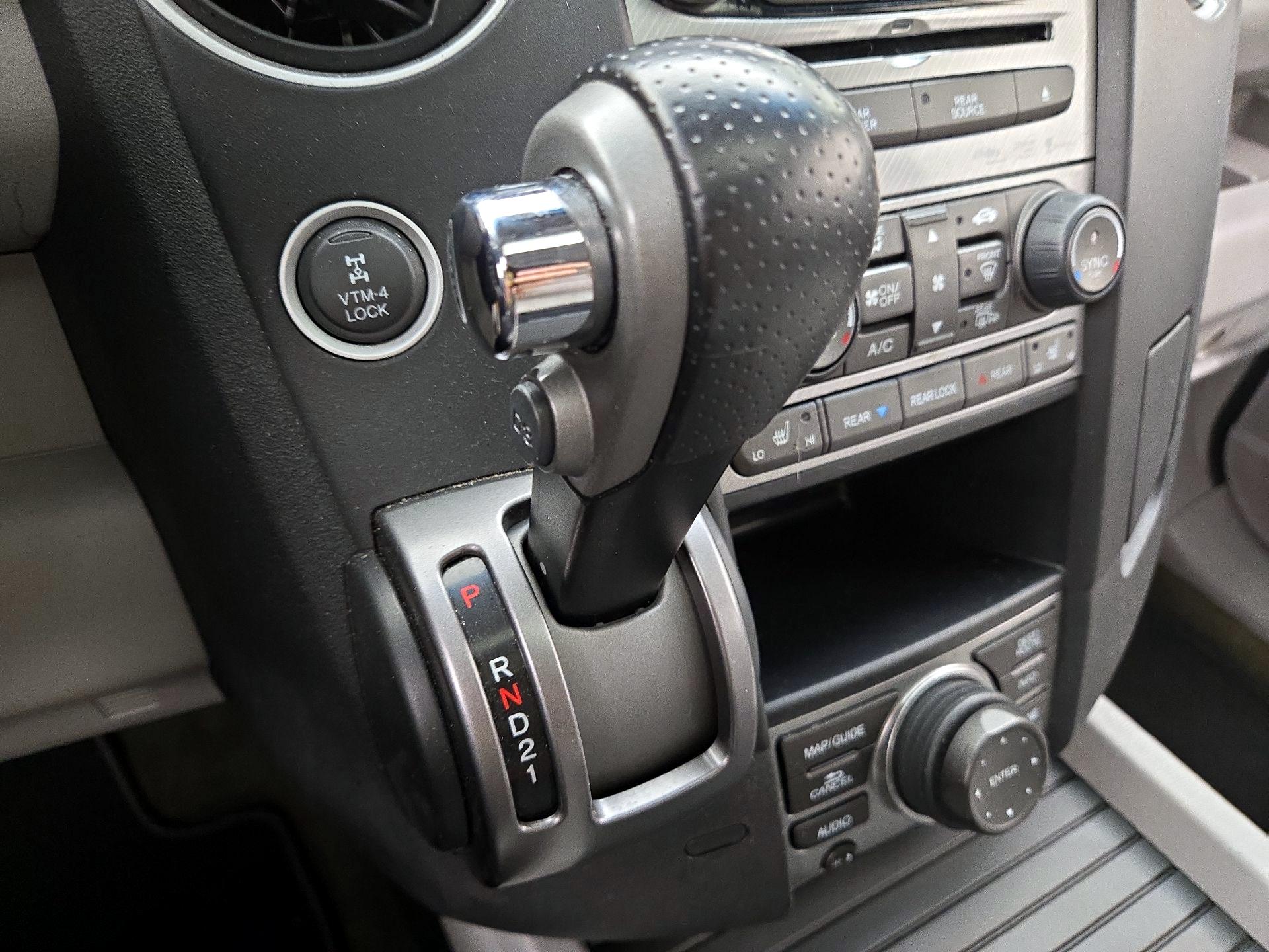 Thumbnail: 2015 Honda Pilot - 18