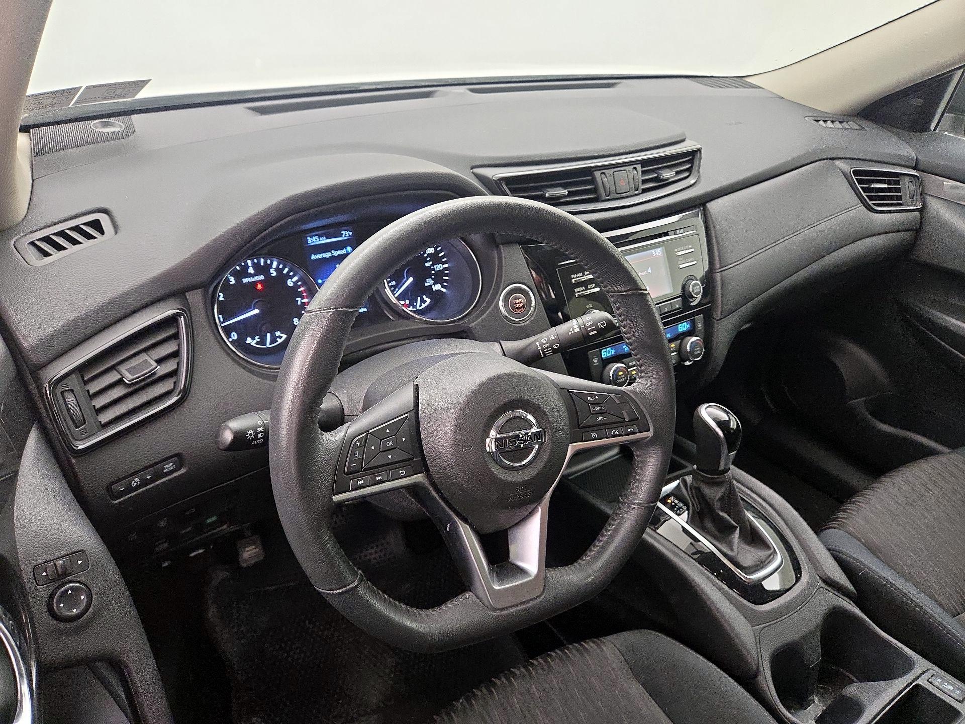 Thumbnail: 2017 Nissan Rogue - 9