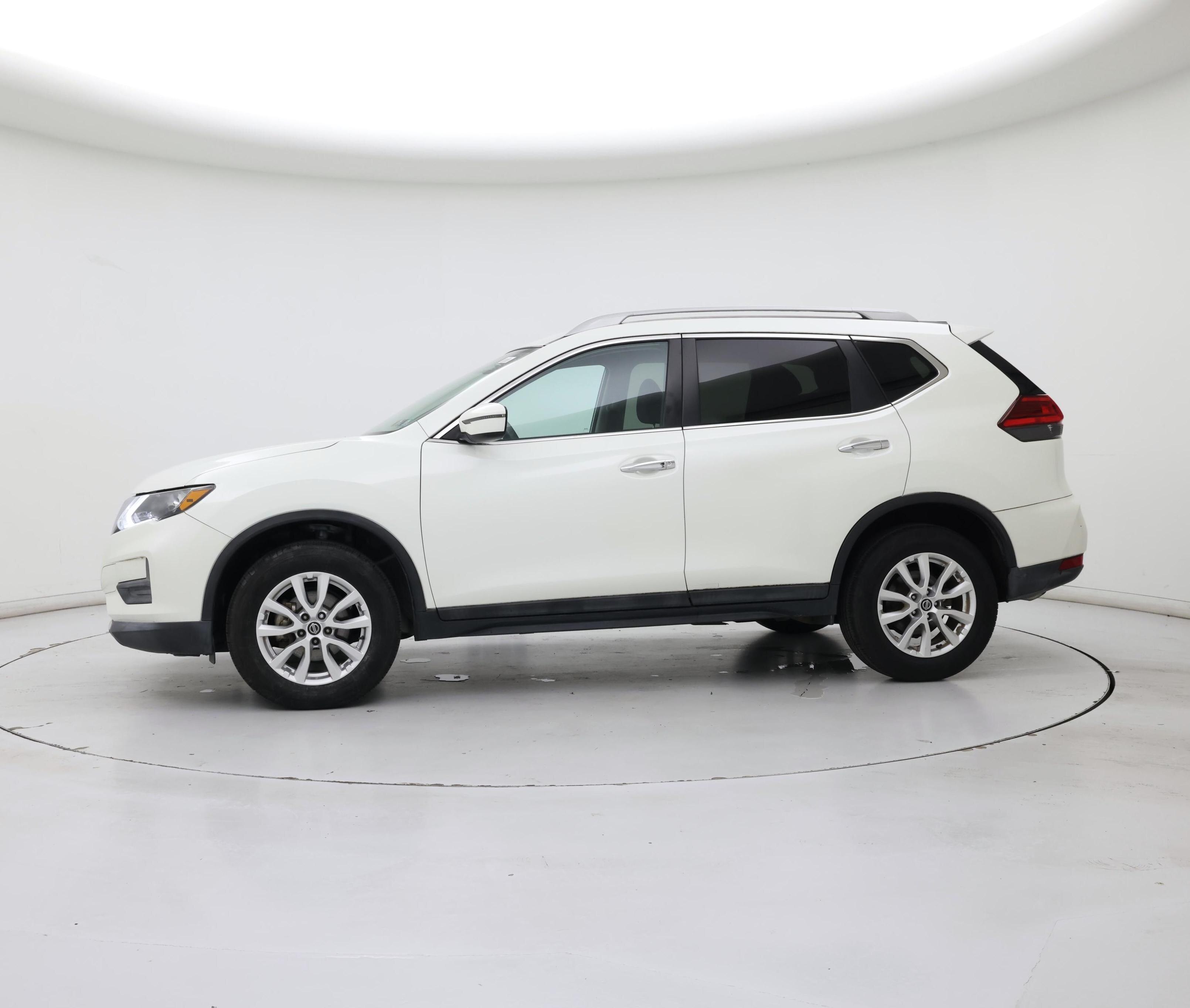 Thumbnail: 2017 Nissan Rogue - 3