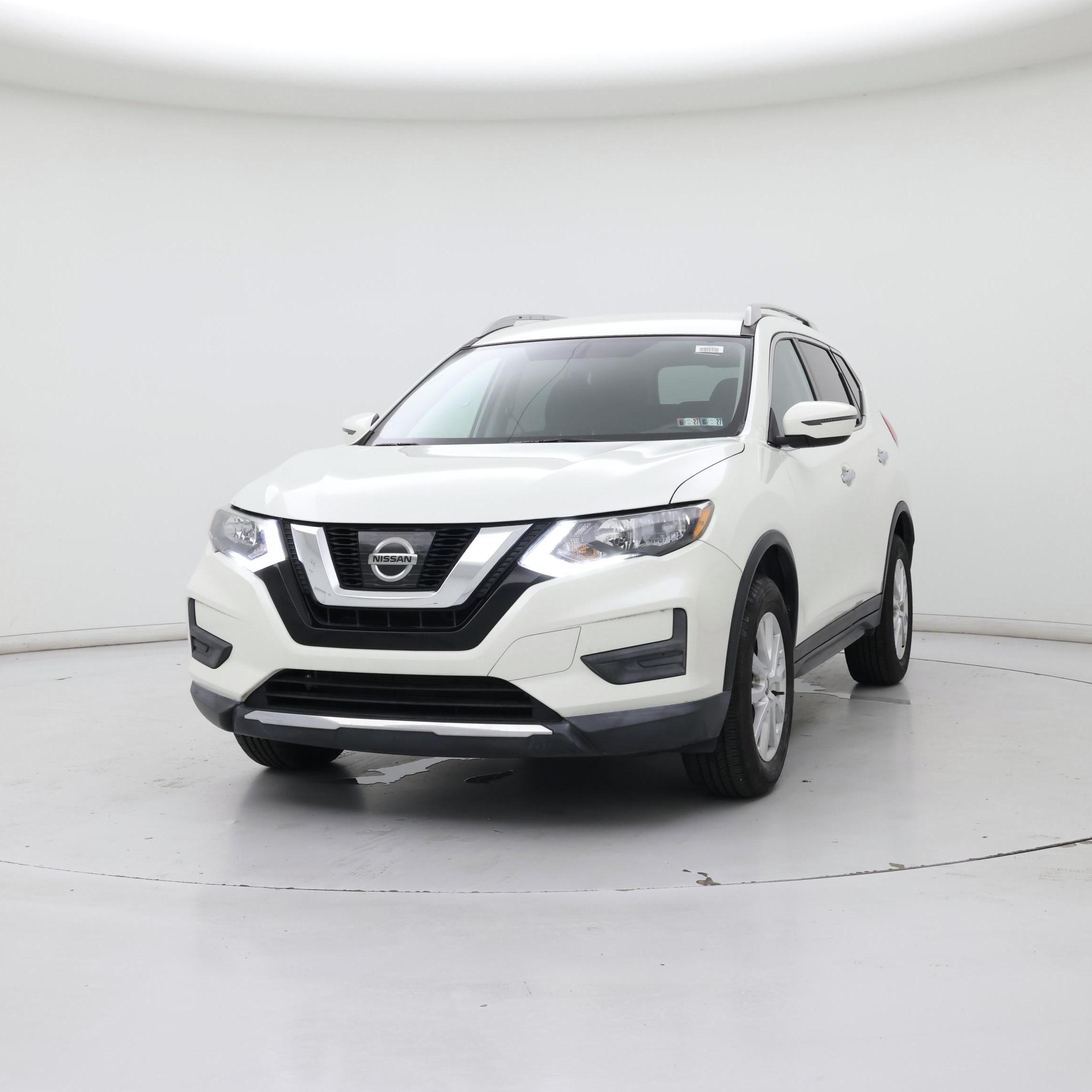 Thumbnail: 2017 Nissan Rogue - 4