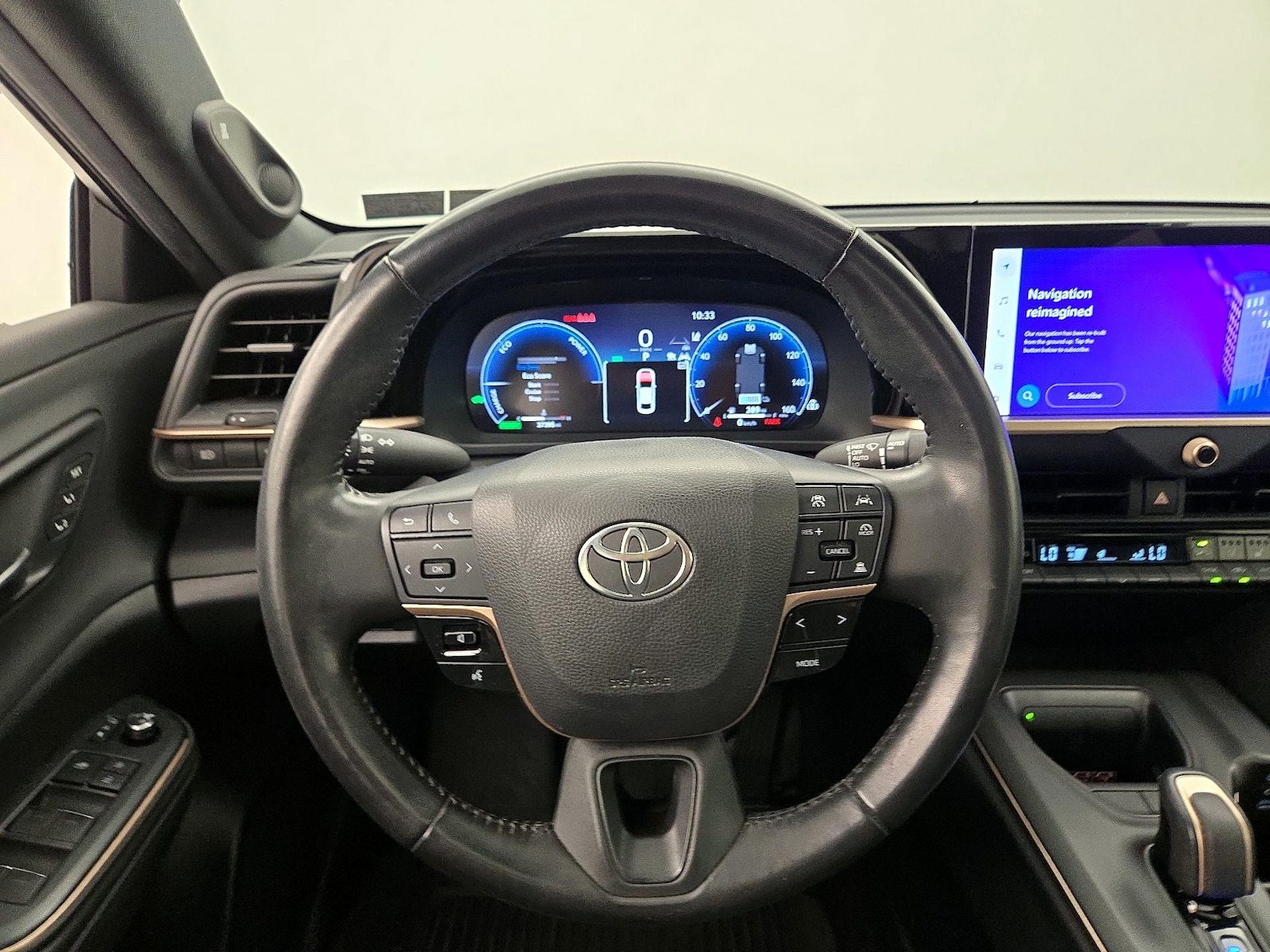 2023 Toyota Crown Limited - Photo 11
