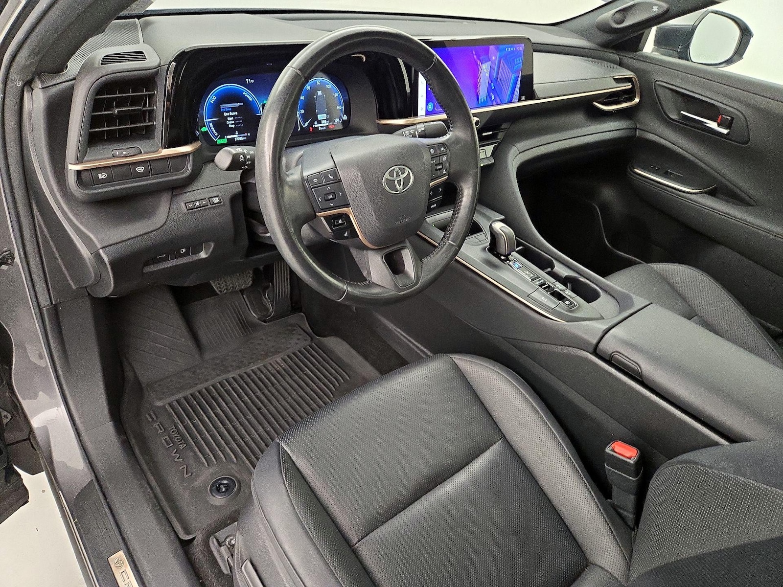 2023 Toyota Crown Limited - Photo 12