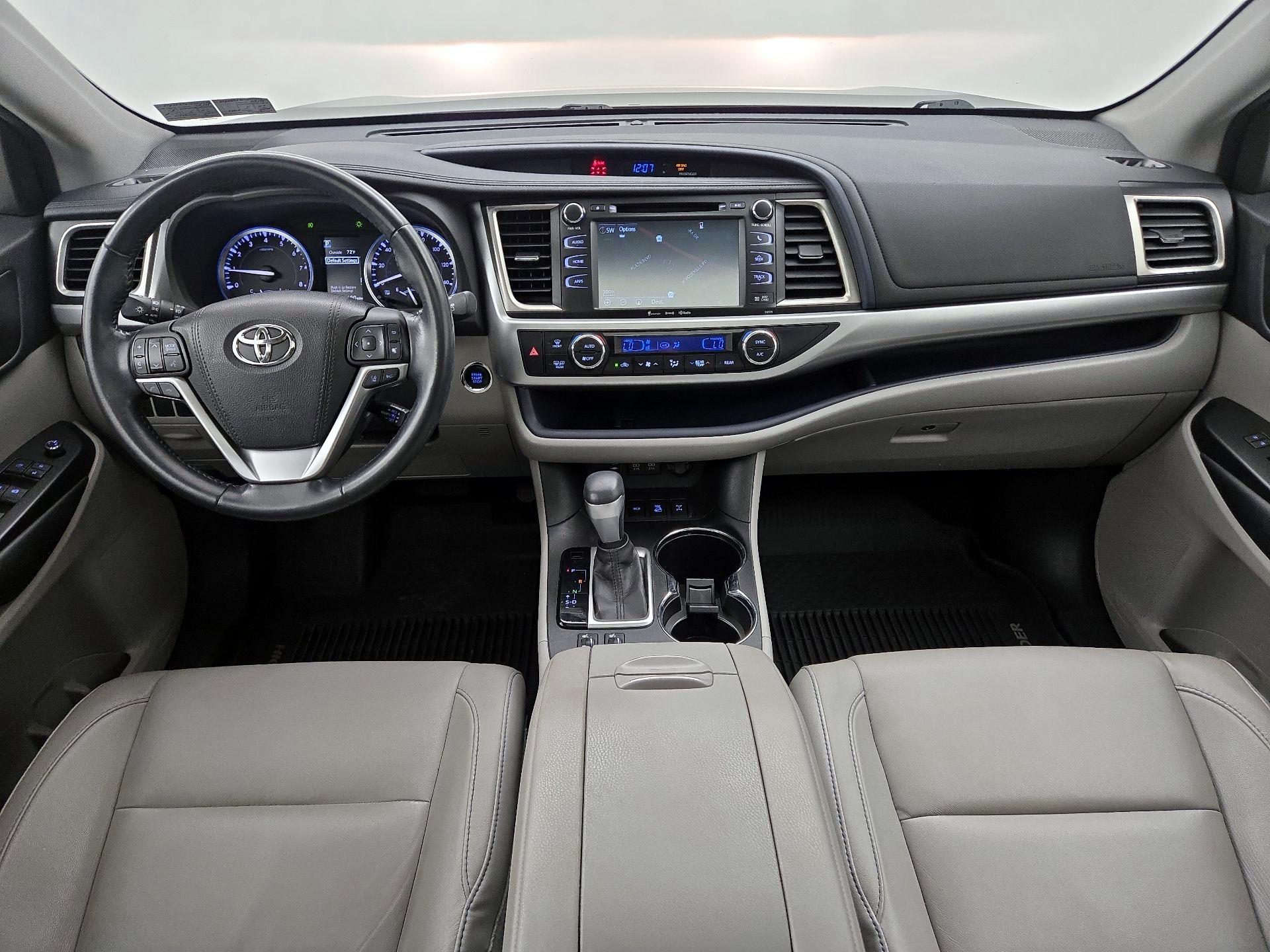 Thumbnail: 2017 Toyota Highlander - 9