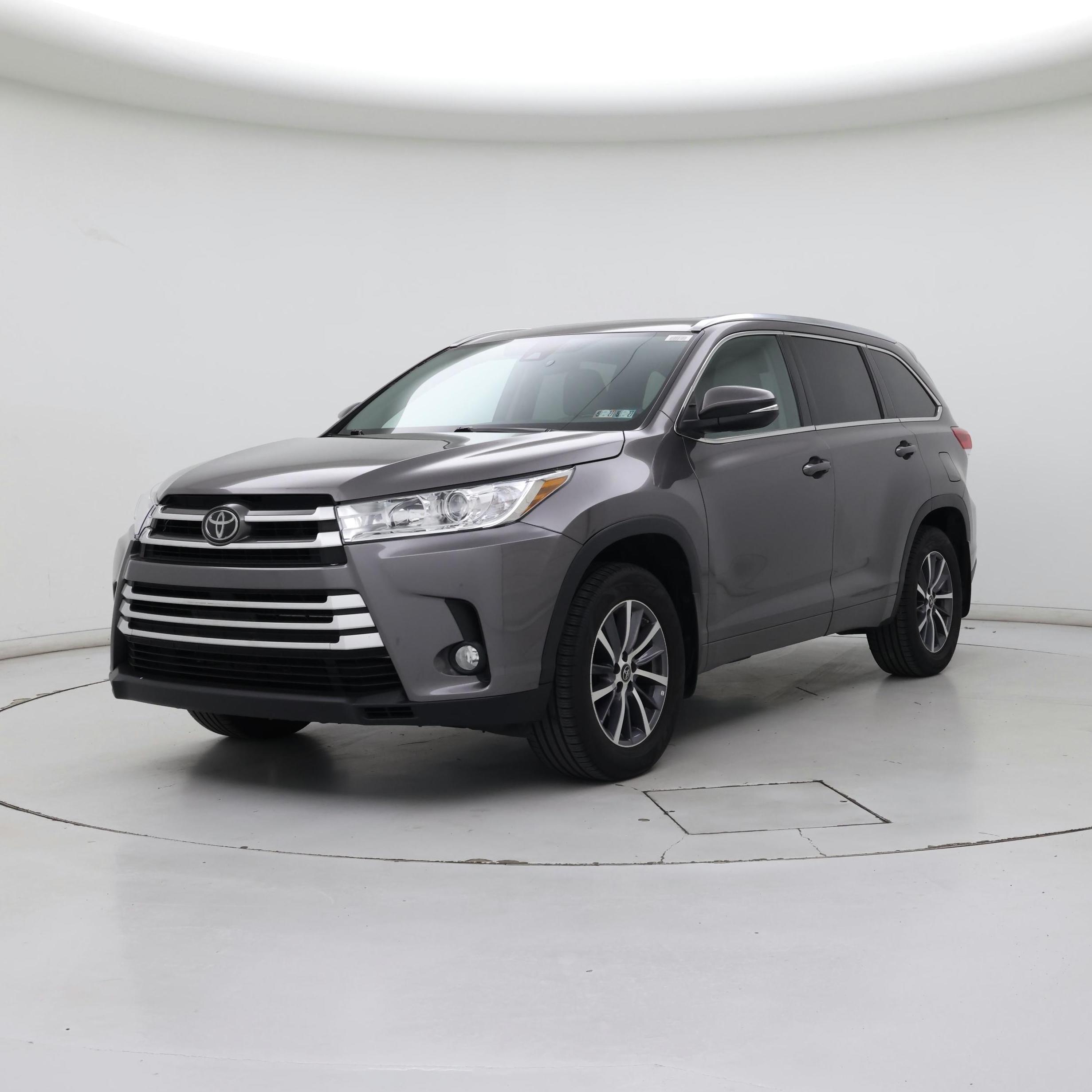 Thumbnail: 2017 Toyota Highlander - 4