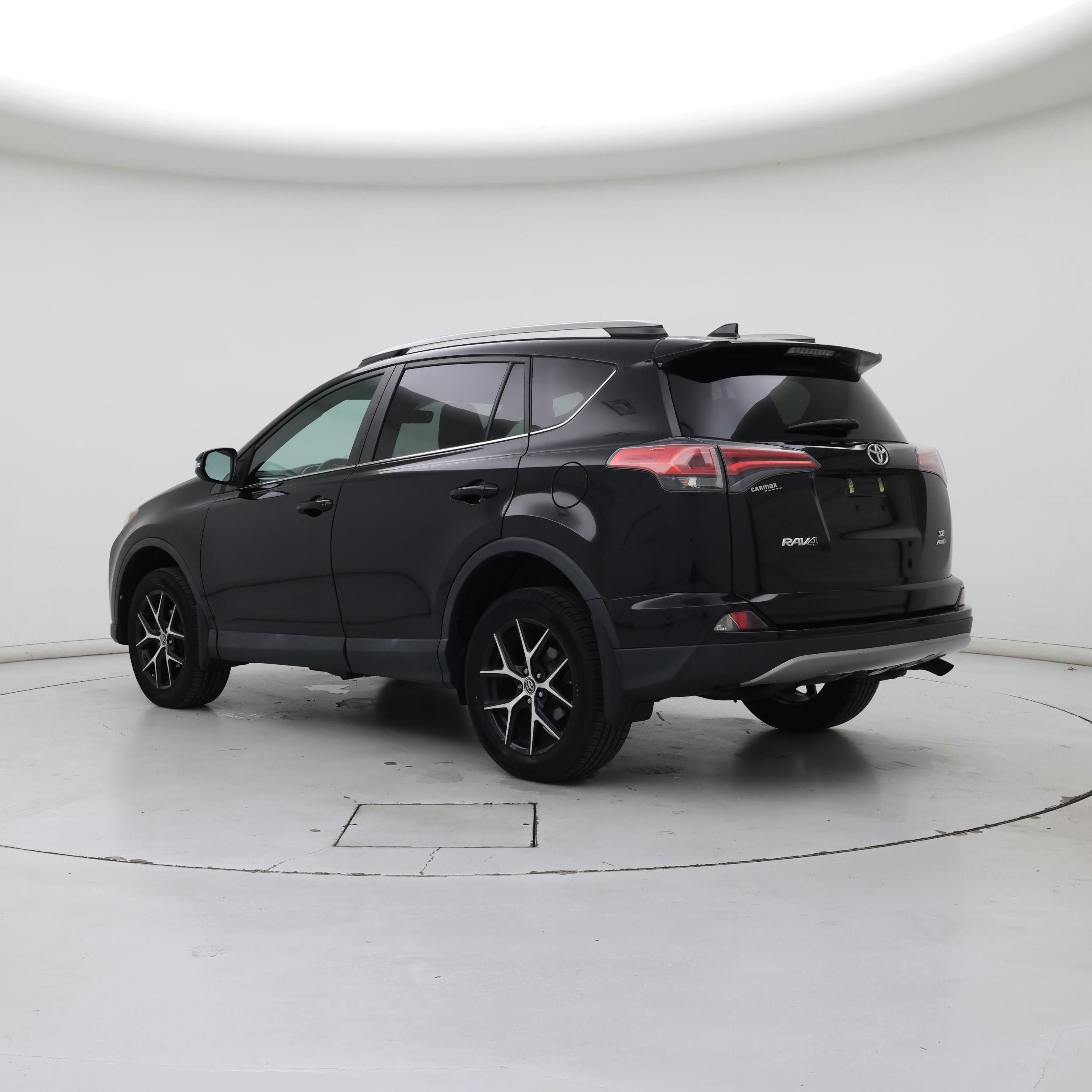 Thumbnail: 2018 Toyota RAV4 - 2