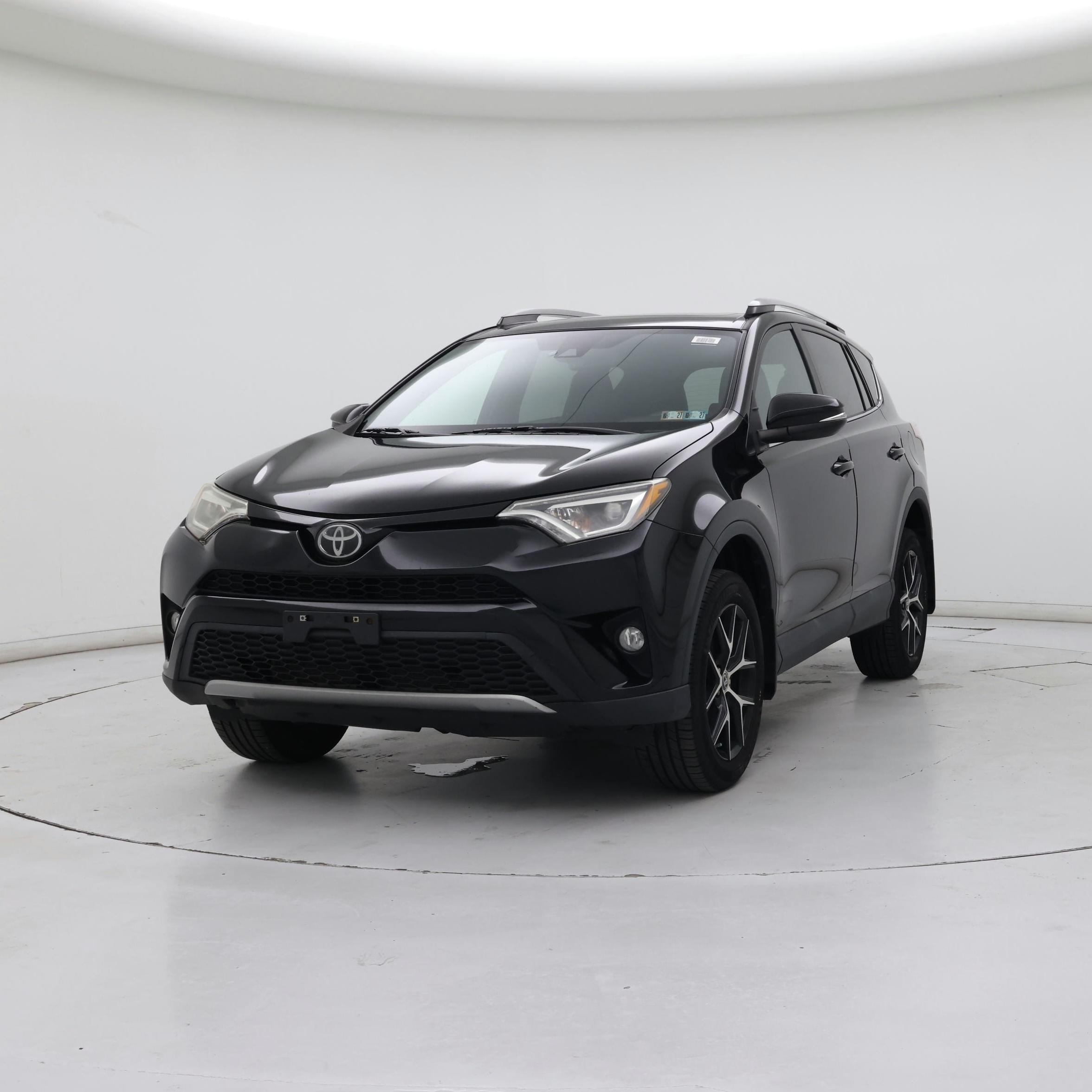Thumbnail: 2018 Toyota RAV4 - 4