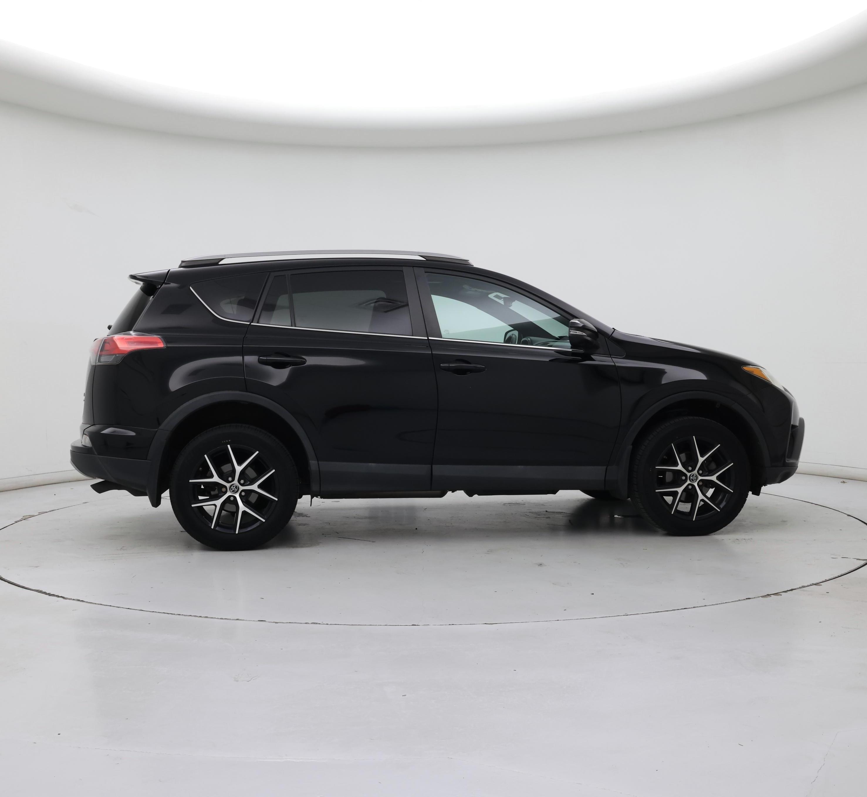 Thumbnail: 2018 Toyota RAV4 - 7