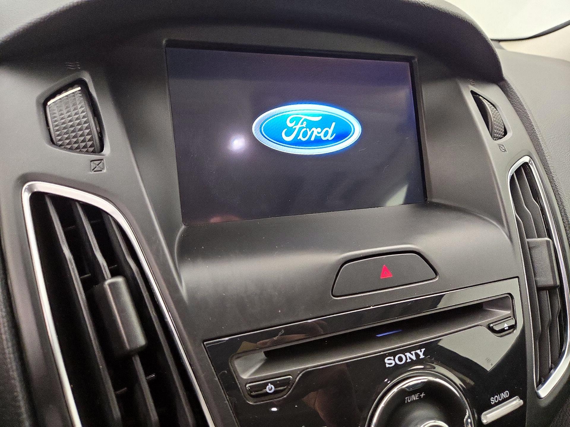 Thumbnail: 2018 Ford Focus - 15