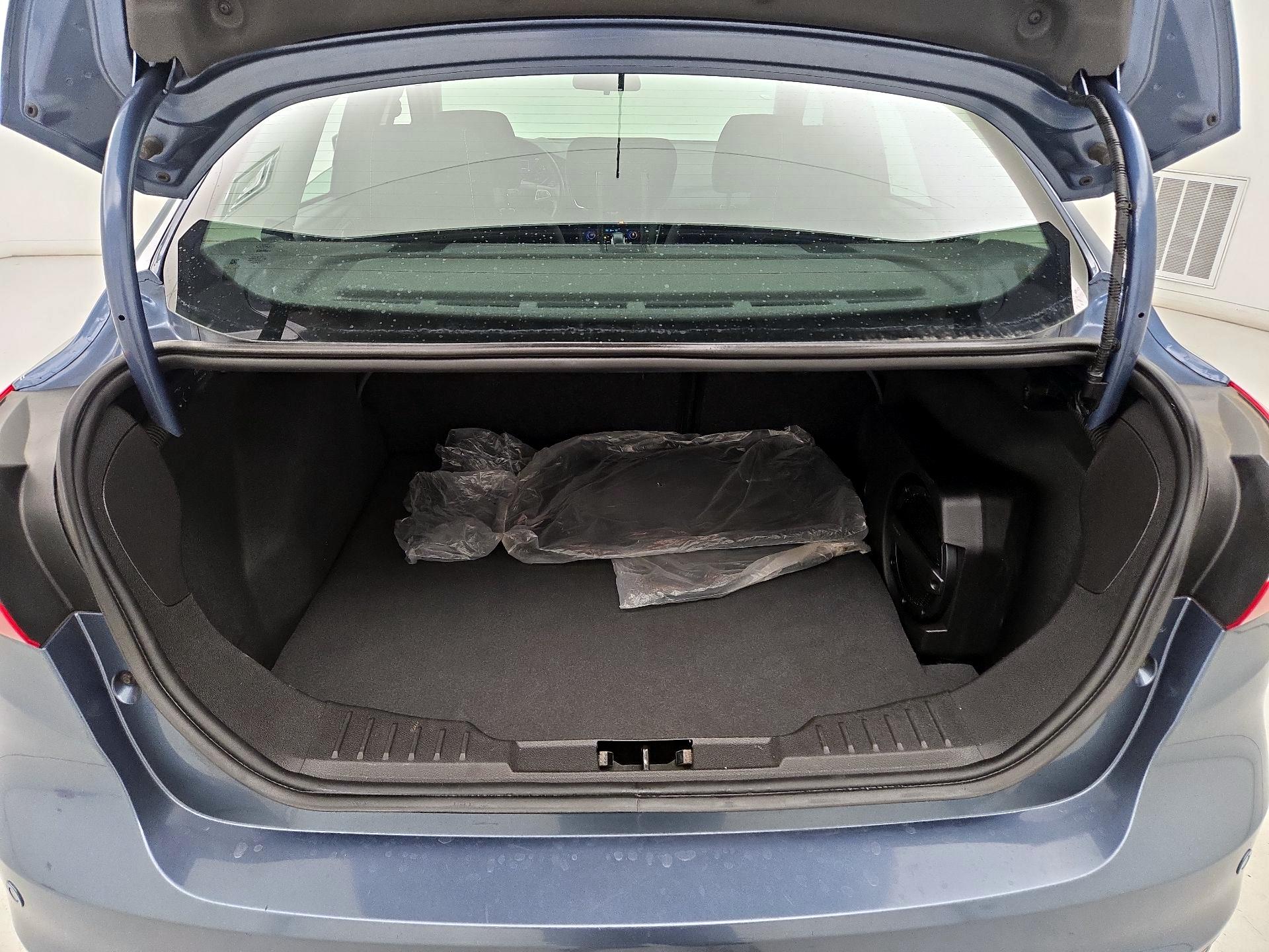 Thumbnail: 2018 Ford Focus - 20