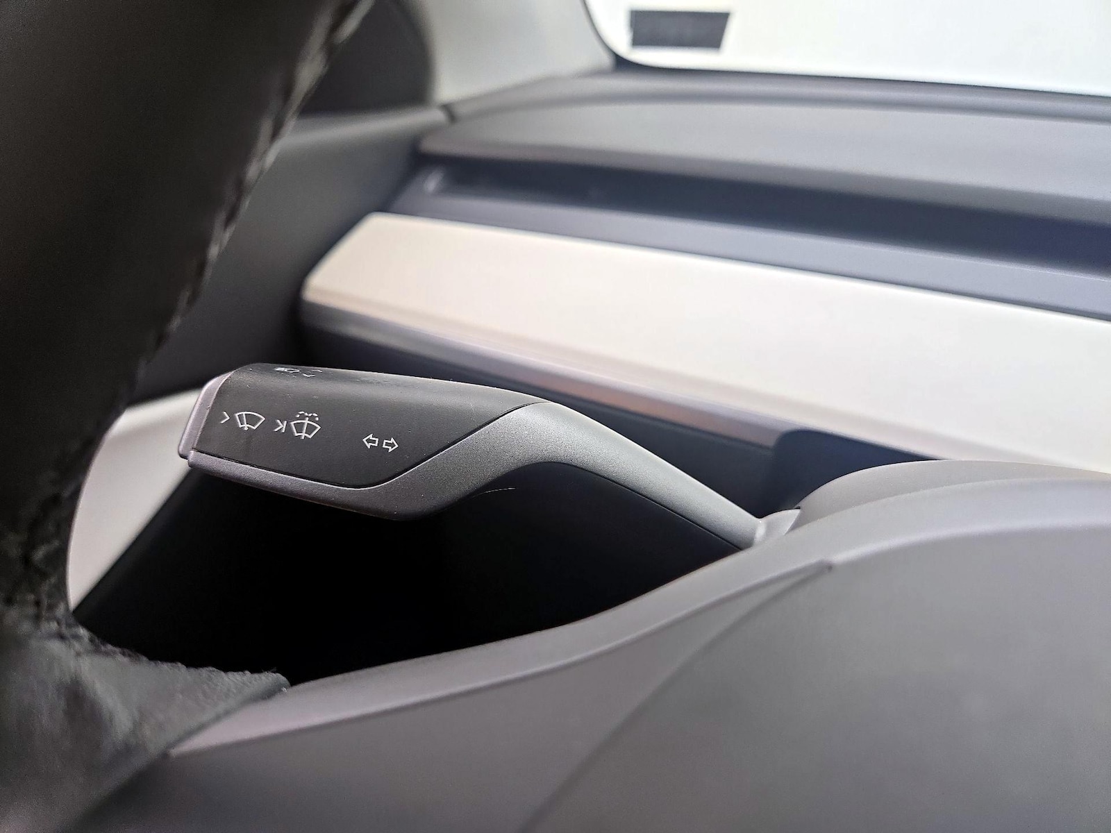 2021 Tesla Model Y Long Range - Photo 14