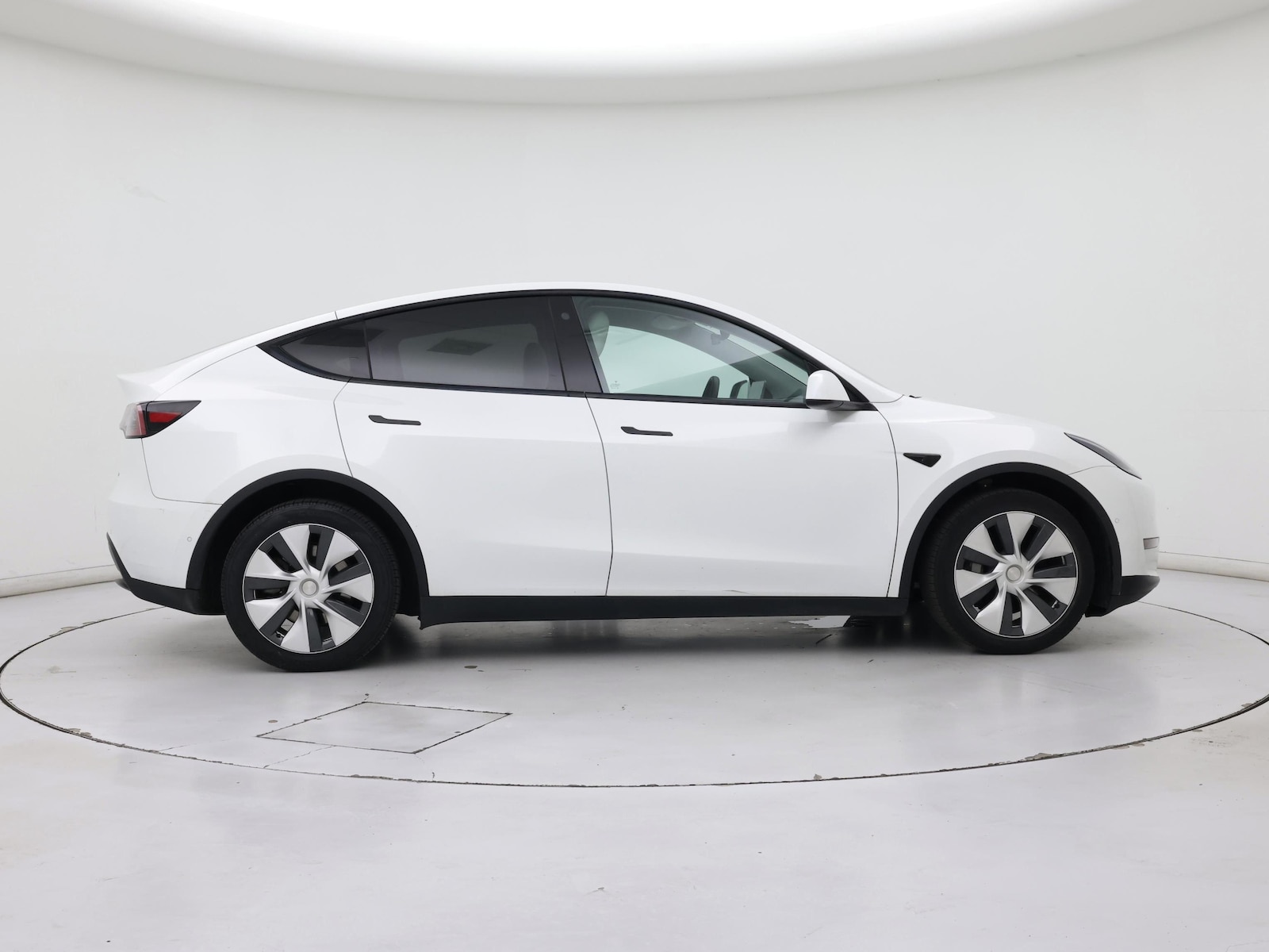 2021 Tesla Model Y Long Range - Photo 8