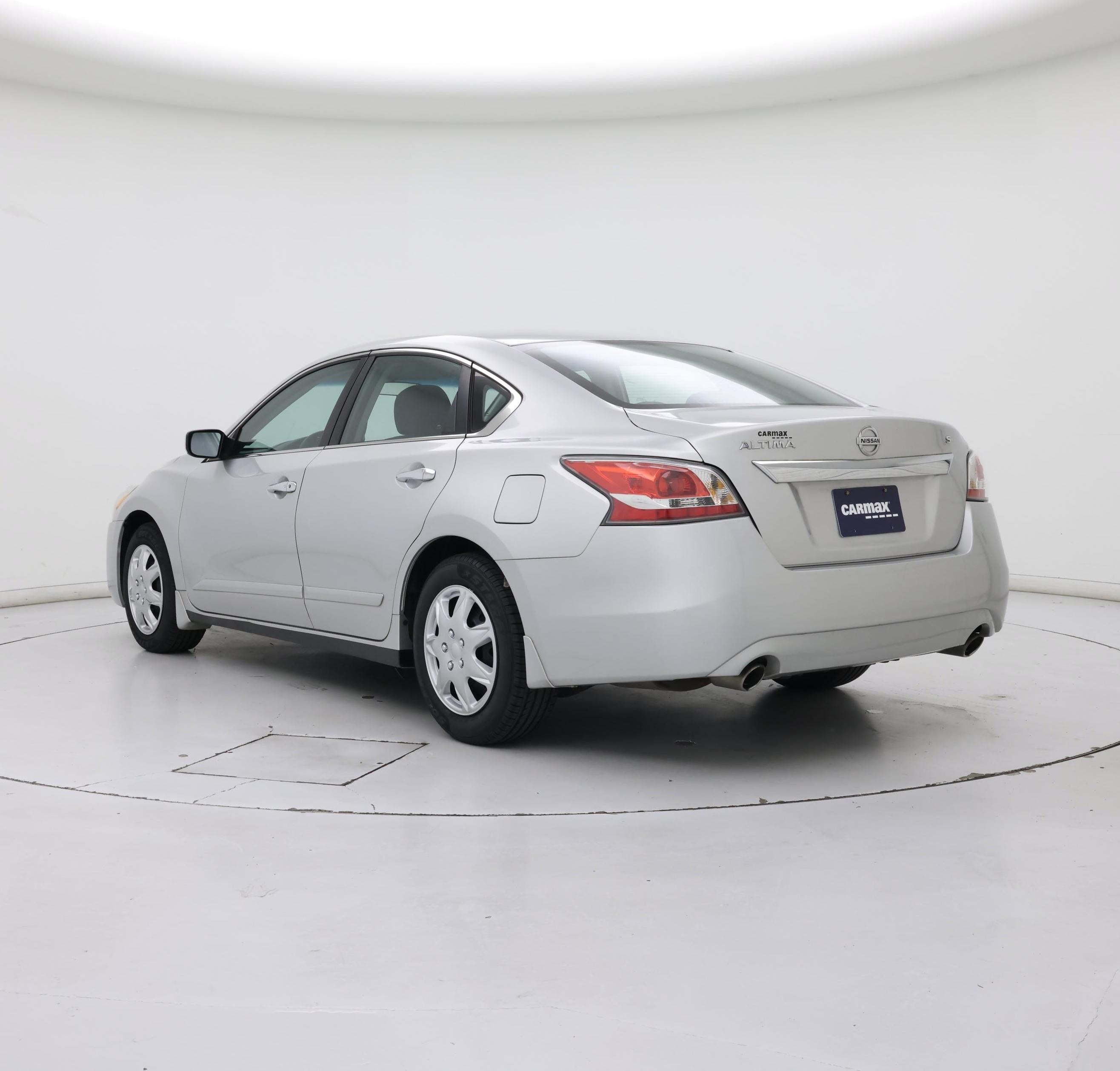 Thumbnail: 2015 Nissan Altima - 2