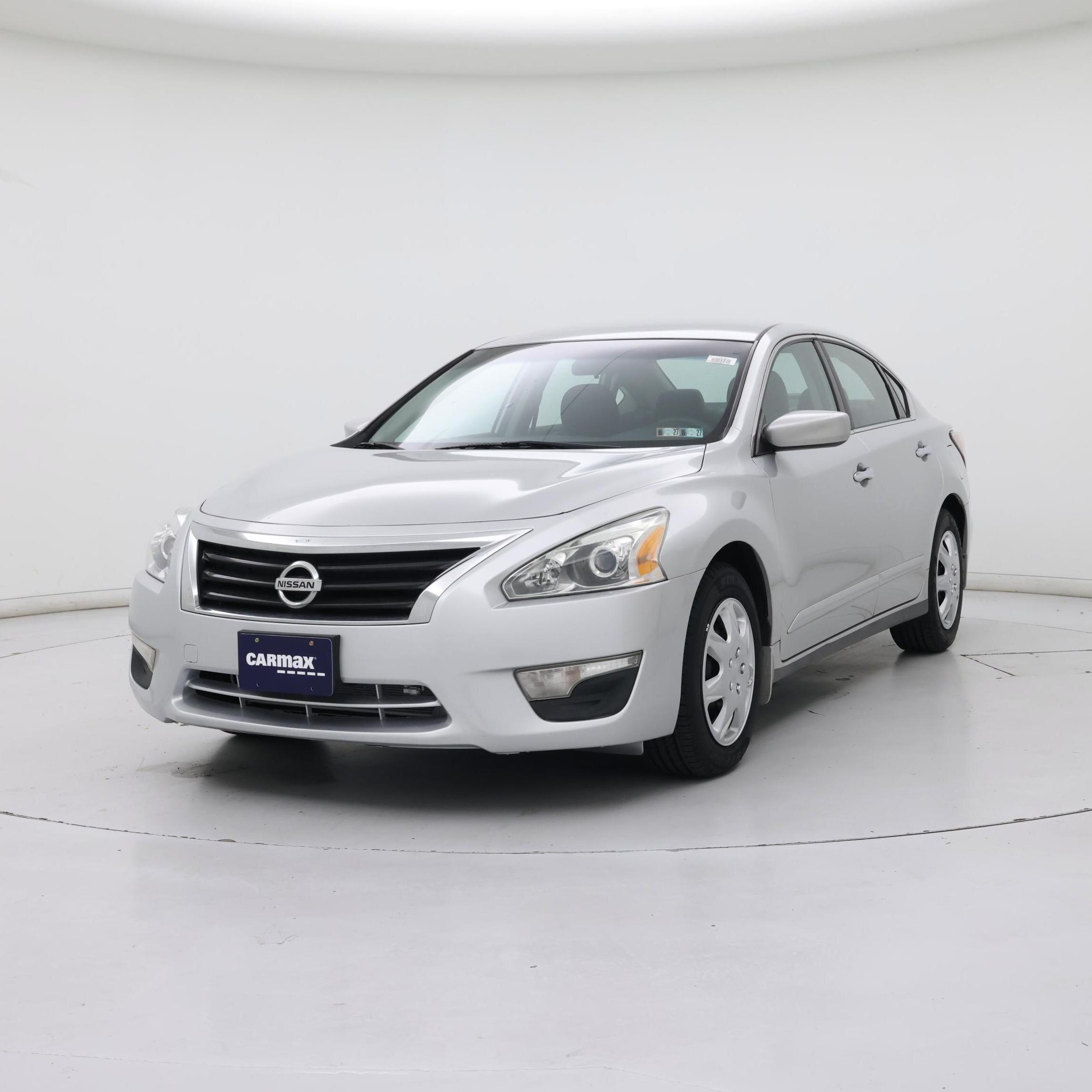 Thumbnail: 2015 Nissan Altima - 4