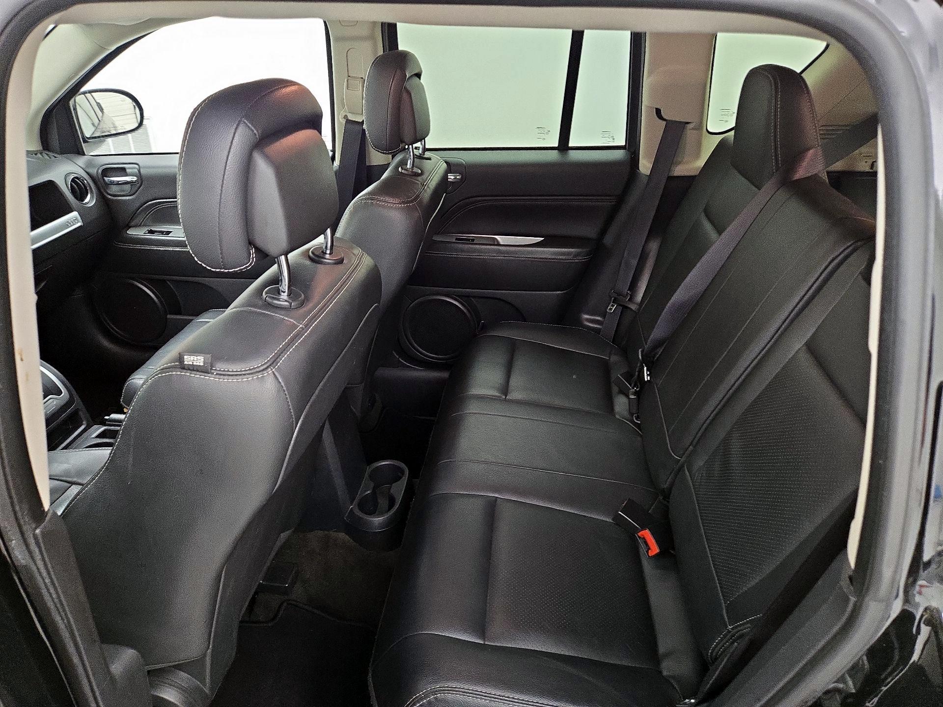 Thumbnail: 2016 Jeep Compass - 18