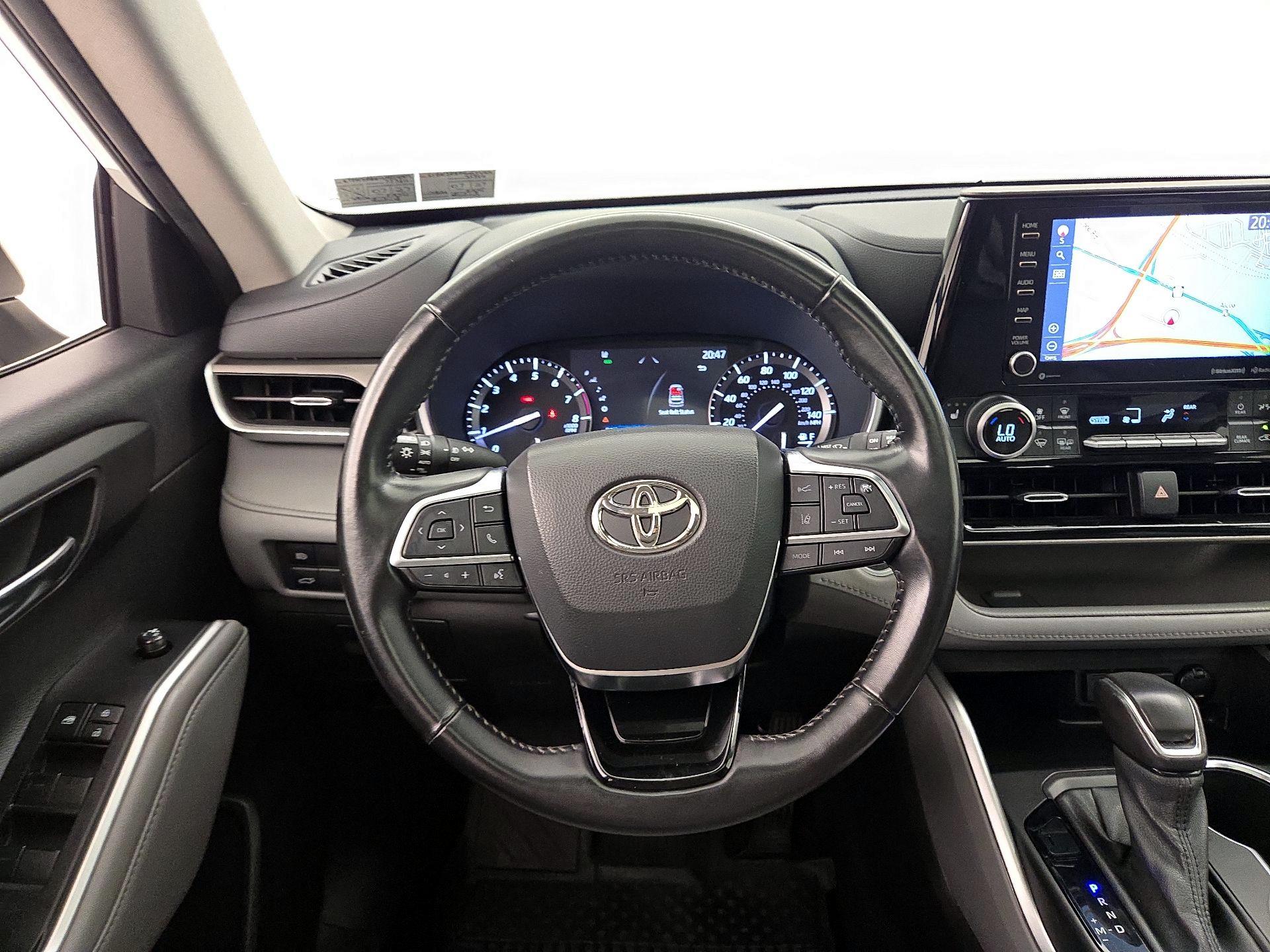 Thumbnail: 2021 Toyota Highlander - 10