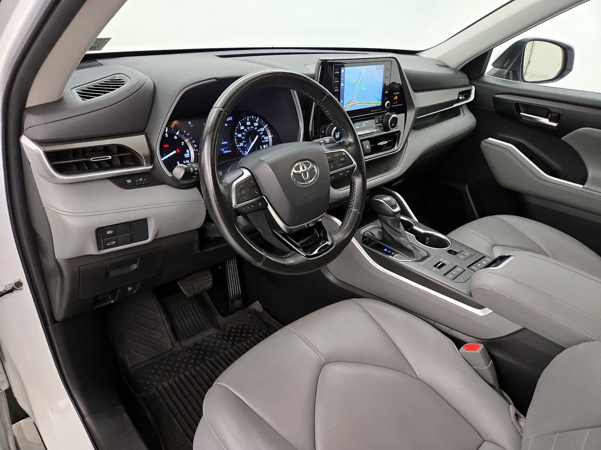 Thumbnail: 2021 Toyota Highlander - 11