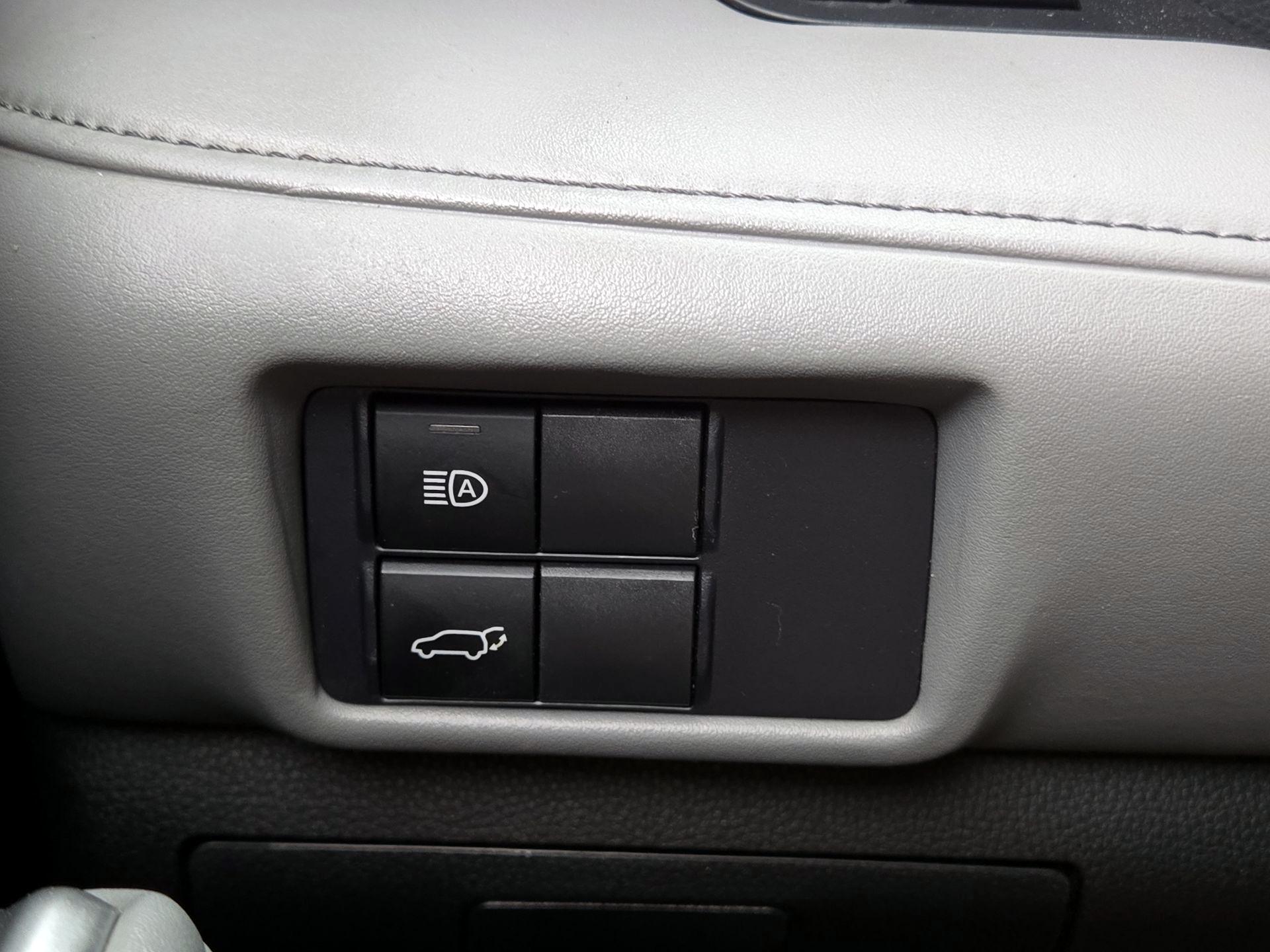 Thumbnail: 2021 Toyota Highlander - 13