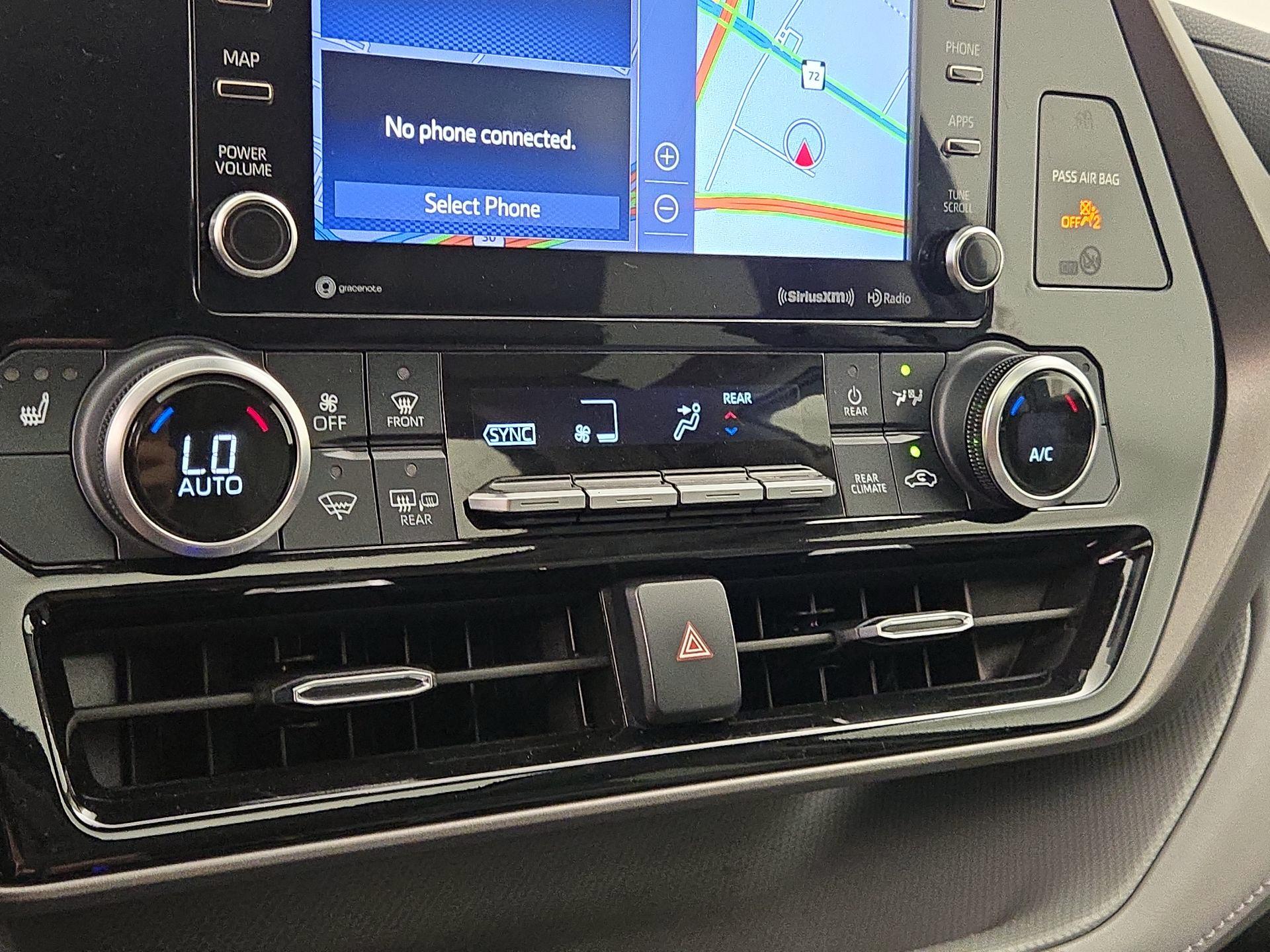 Thumbnail: 2021 Toyota Highlander - 17