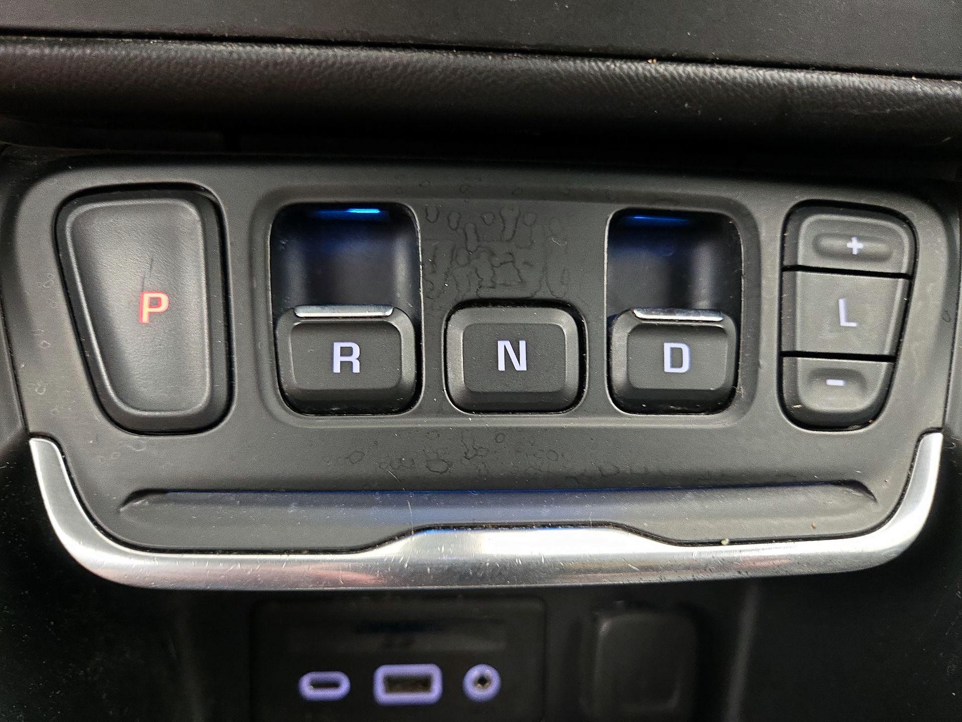 Thumbnail: 2020 GMC Terrain - 17
