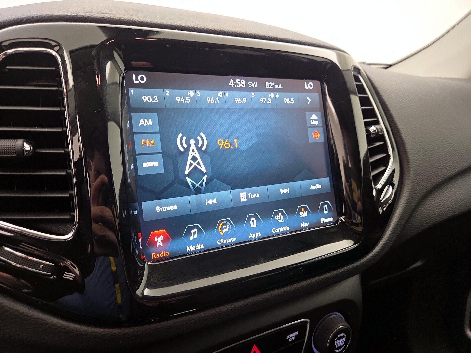 Thumbnail: 2018 Jeep Compass - 15