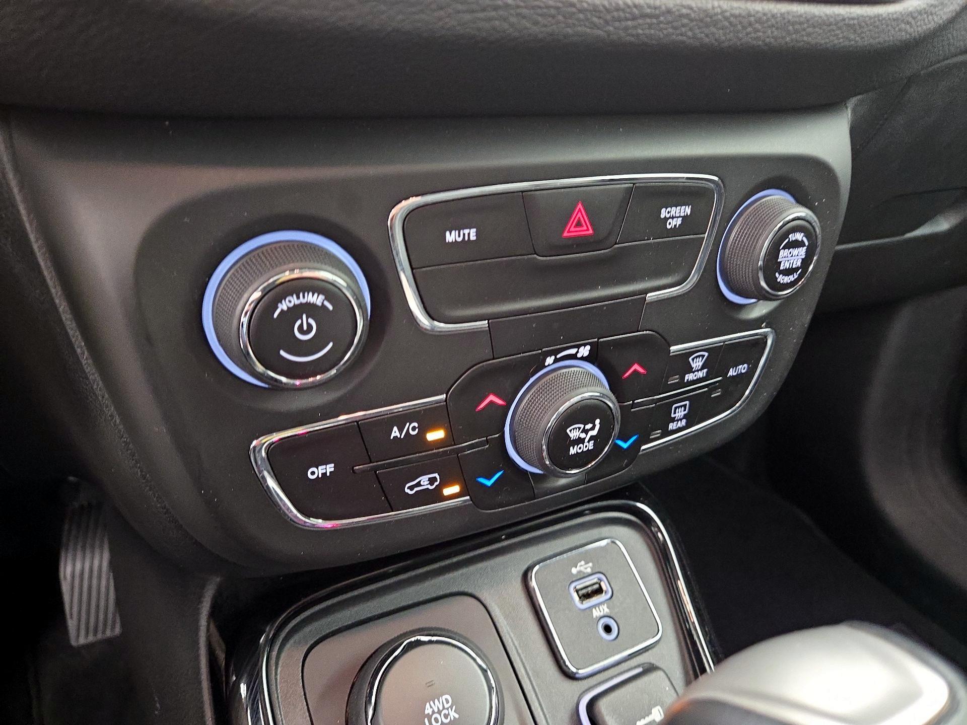 Thumbnail: 2018 Jeep Compass - 16