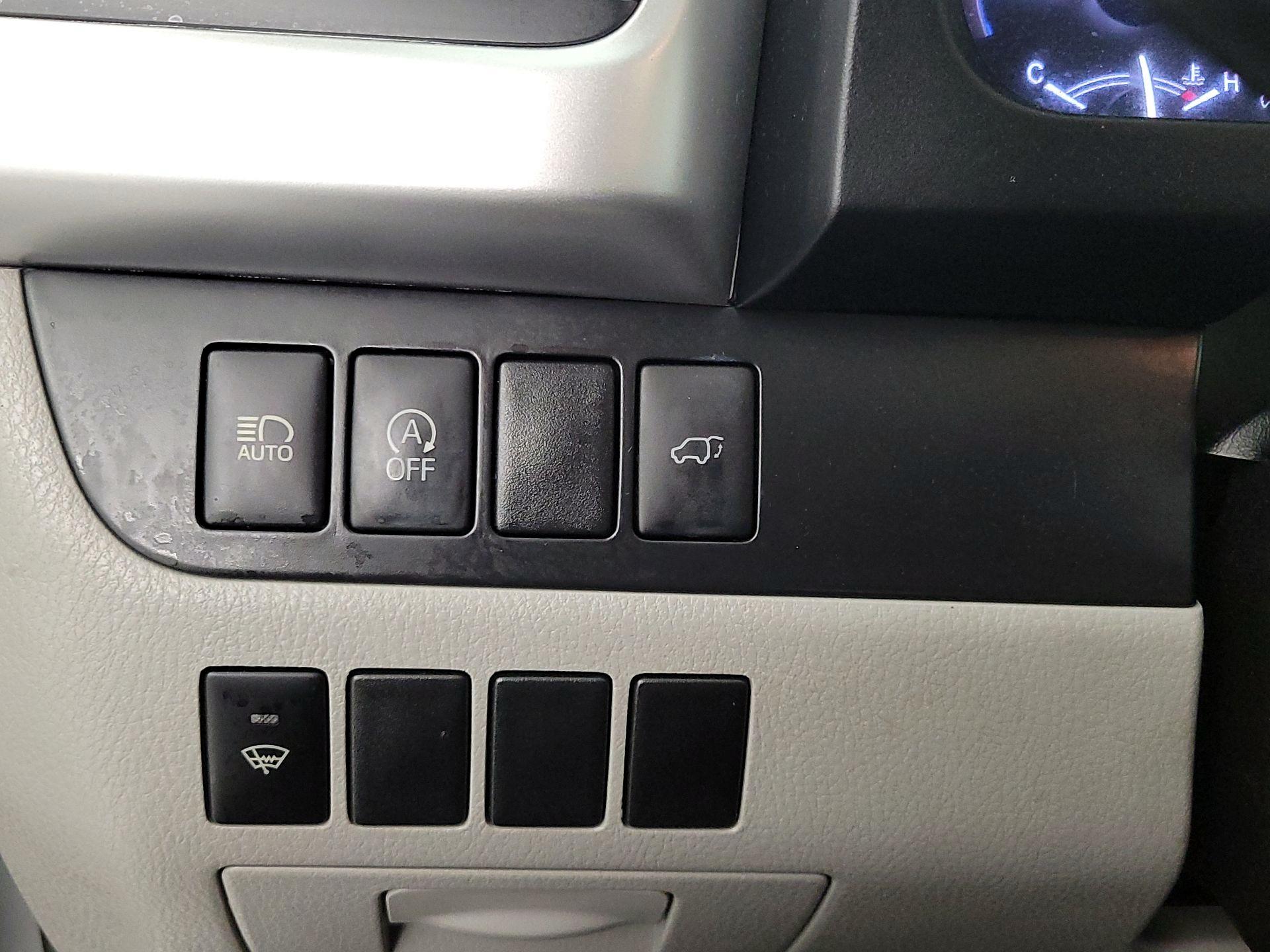 Thumbnail: 2018 Toyota Highlander - 13