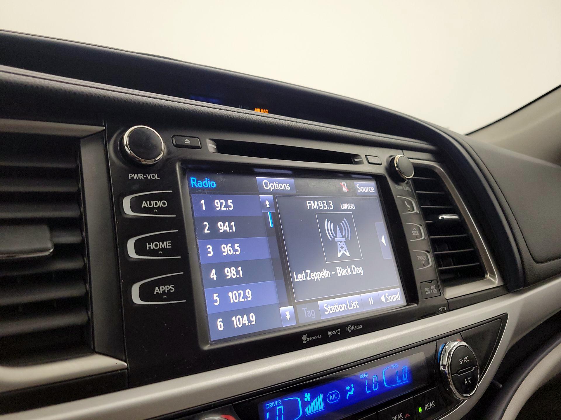 Thumbnail: 2018 Toyota Highlander - 16