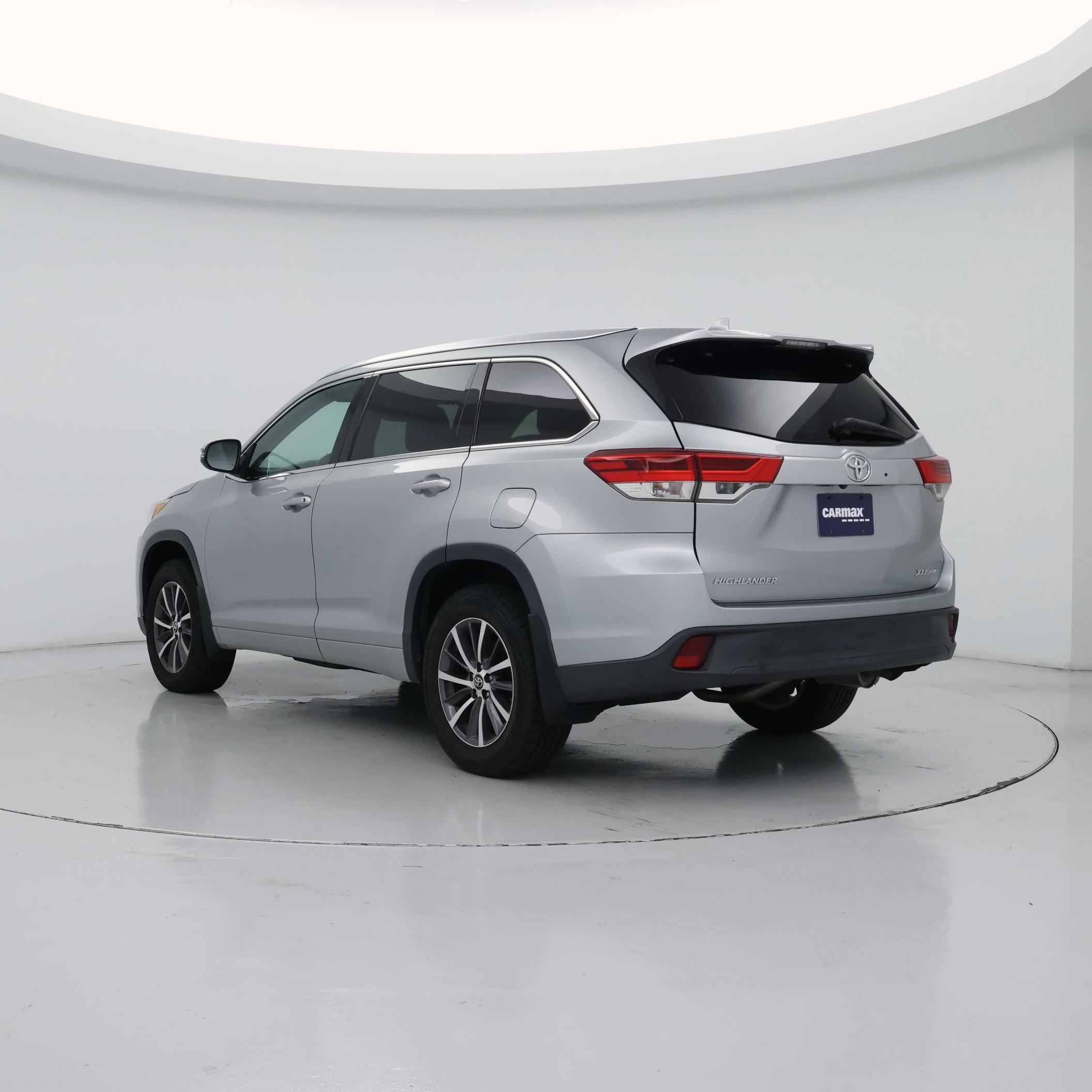 Thumbnail: 2018 Toyota Highlander - 2