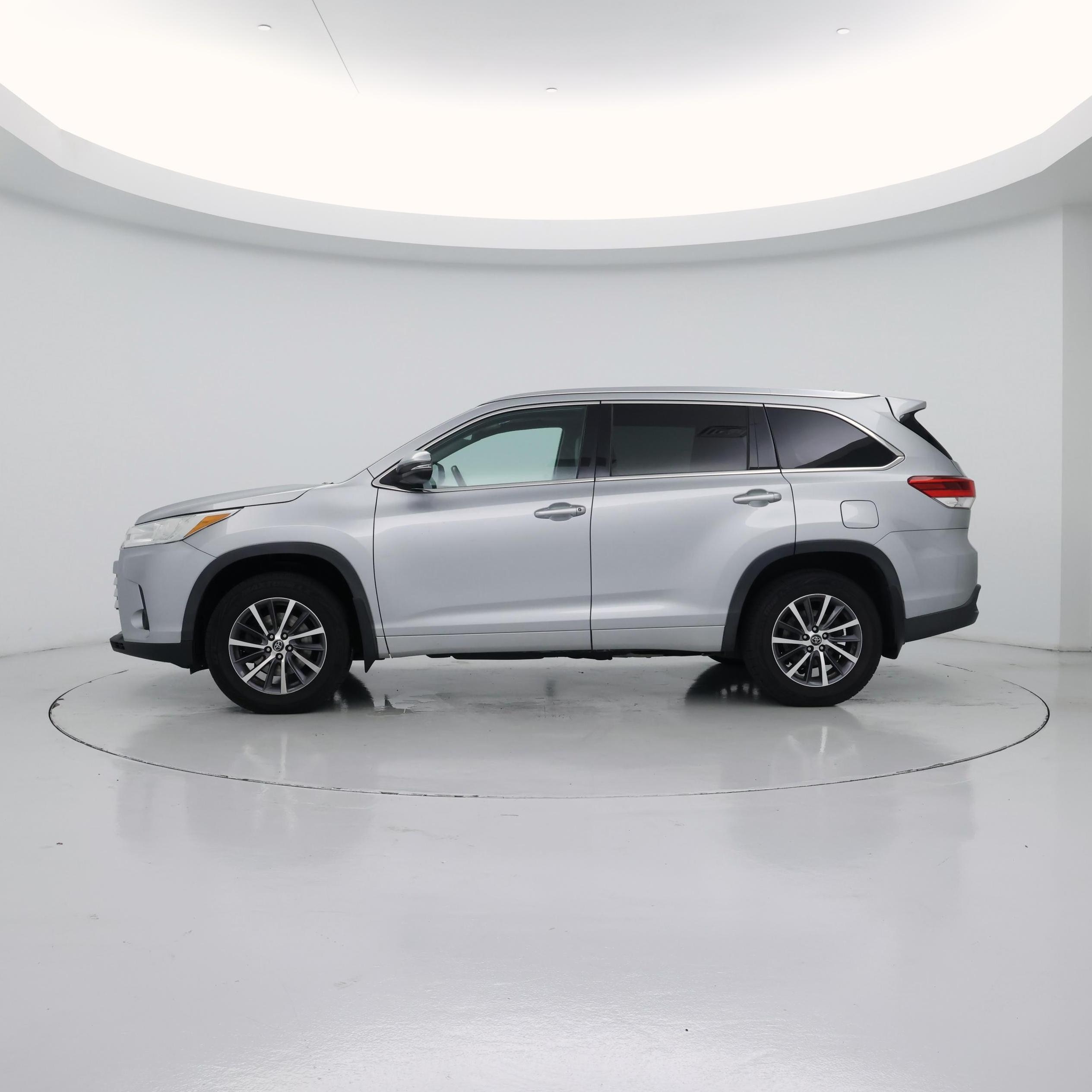 Thumbnail: 2018 Toyota Highlander - 3