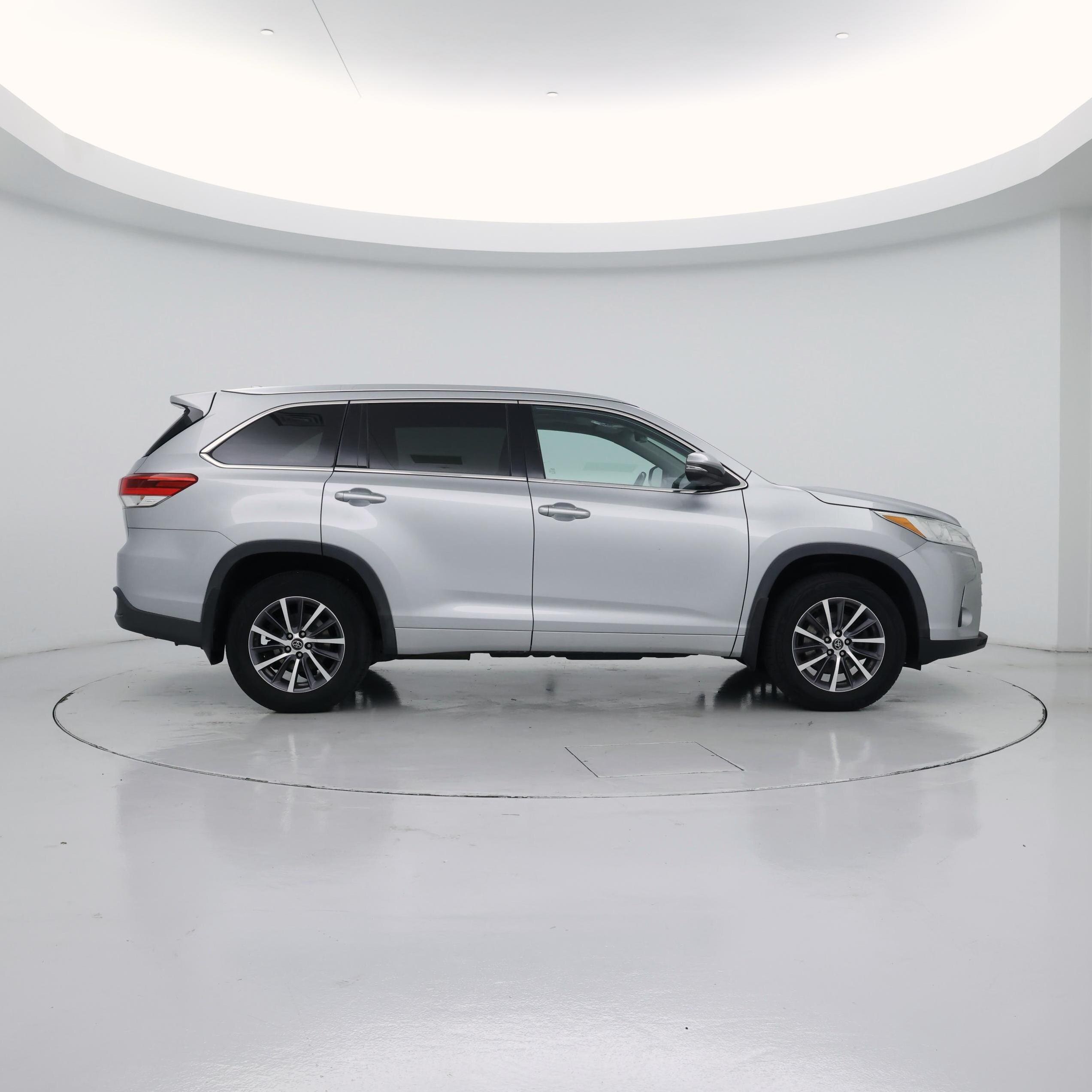 Thumbnail: 2018 Toyota Highlander - 7