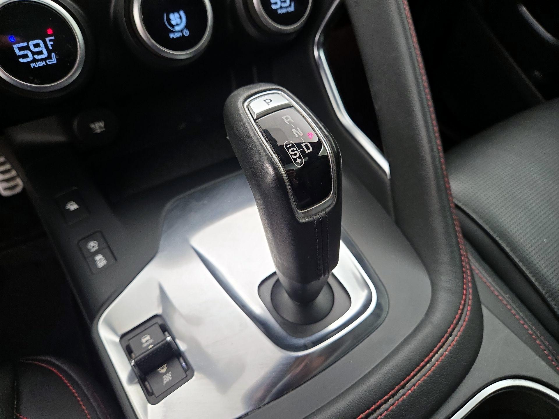 Thumbnail: 2020 Jaguar E-Pace - 17
