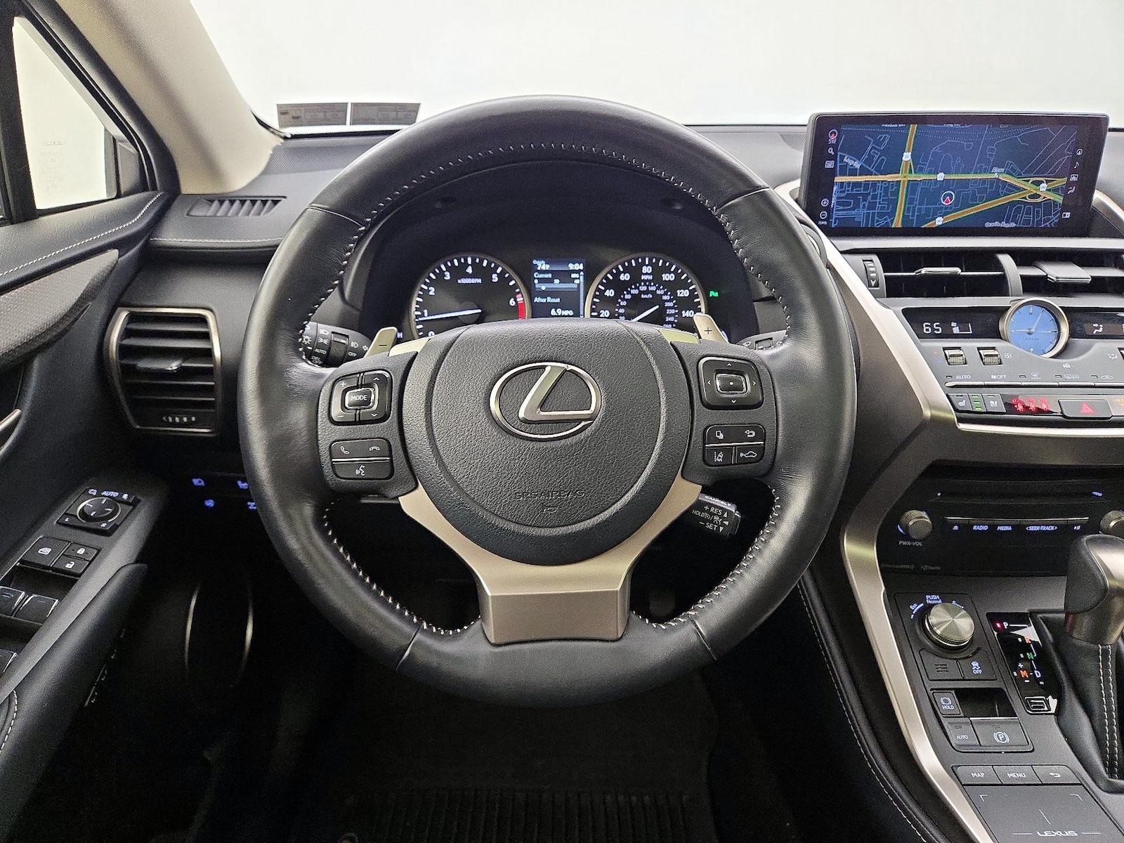2021 Lexus NX 300 - Photo 11