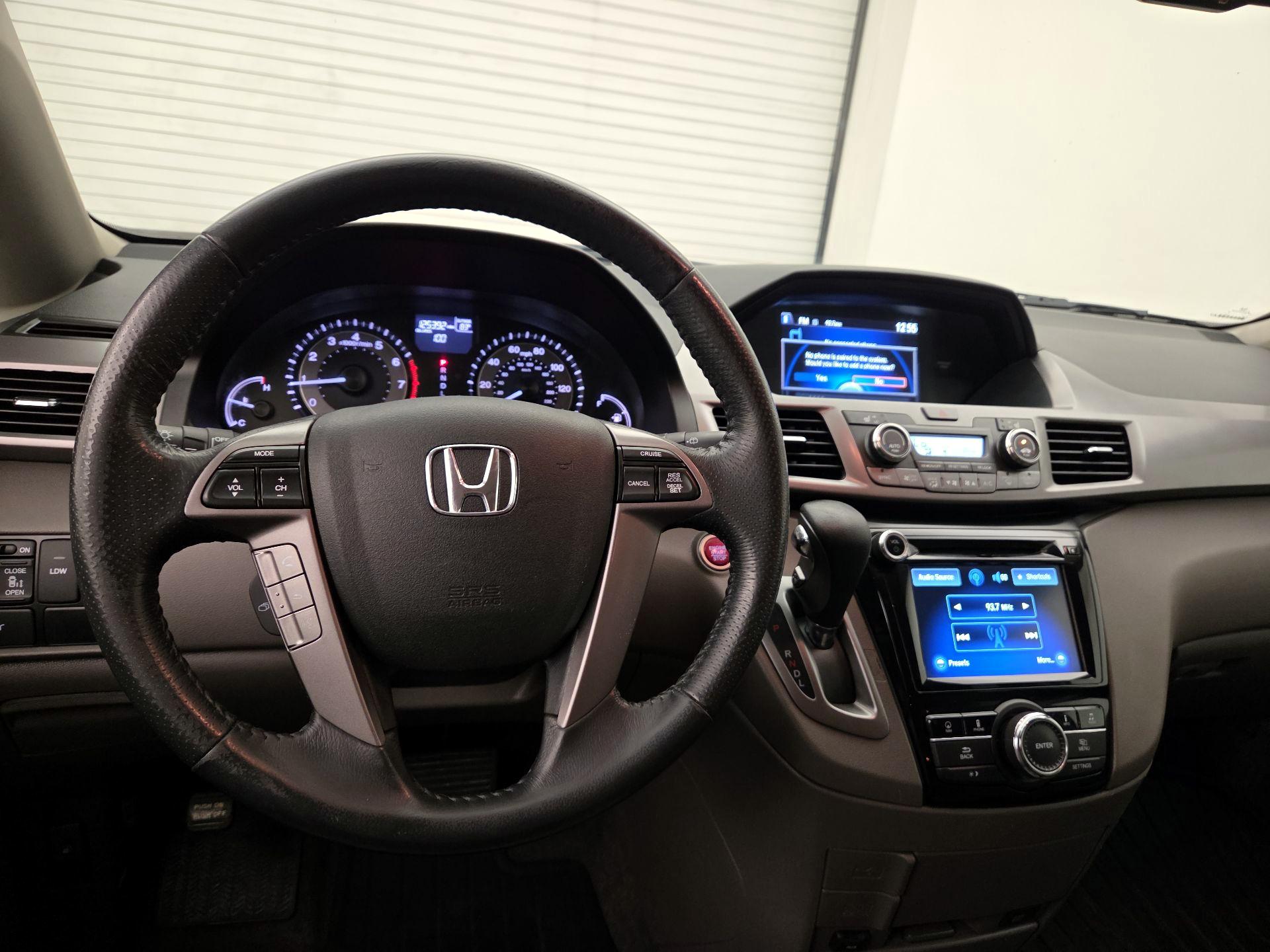 Thumbnail: 2016 Honda Odyssey - 10