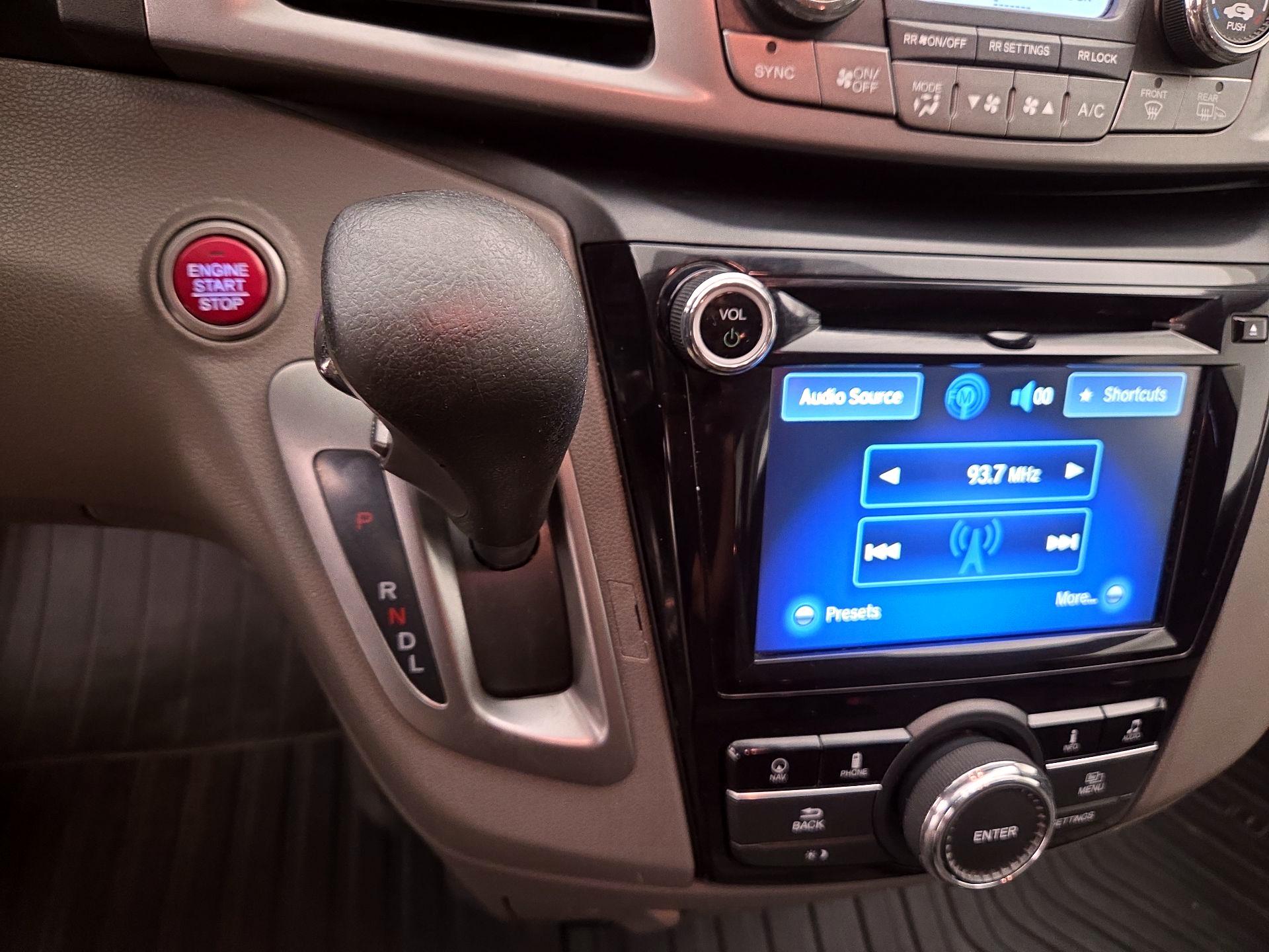 Thumbnail: 2016 Honda Odyssey - 17