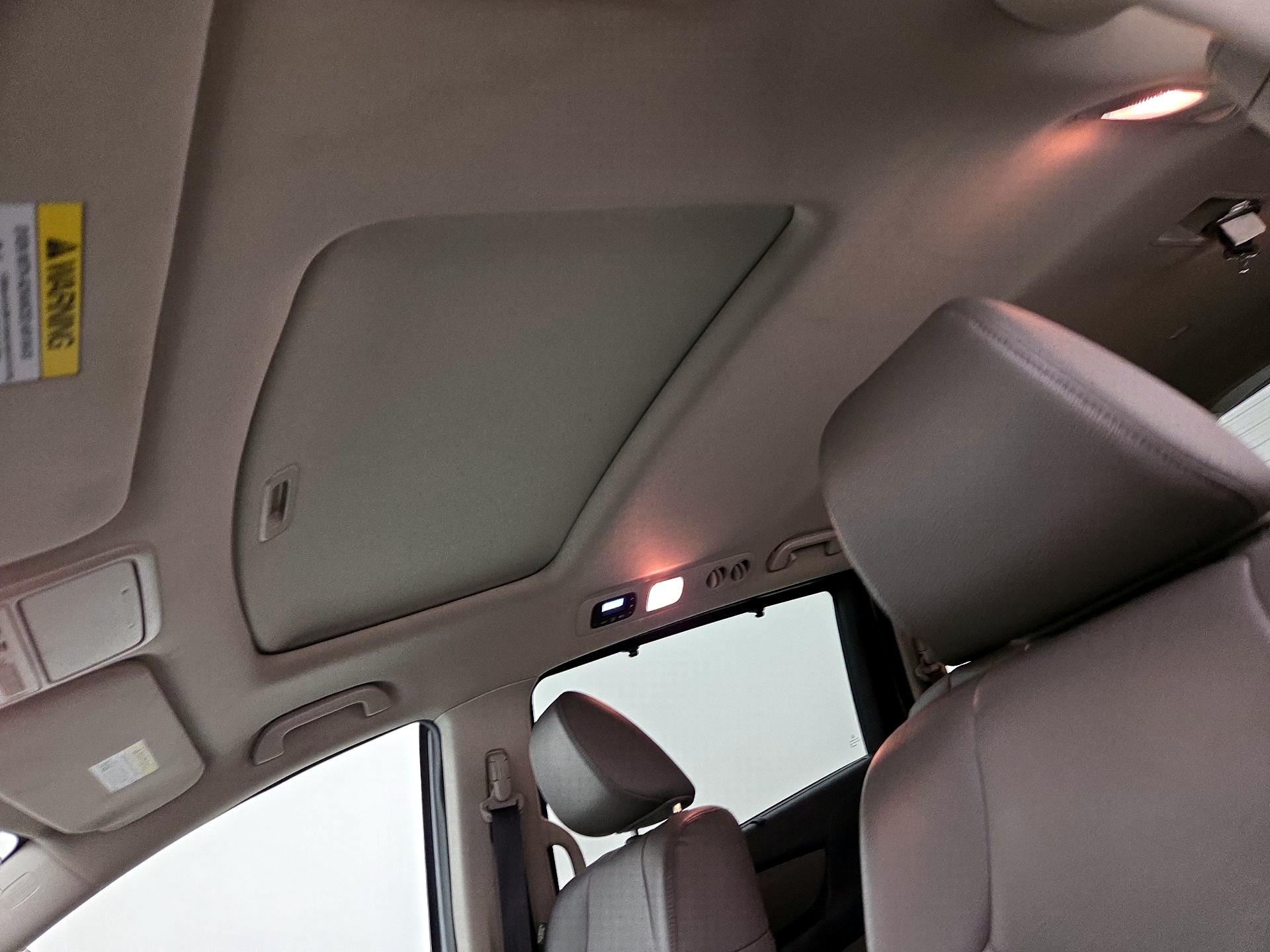 Thumbnail: 2016 Honda Odyssey - 18