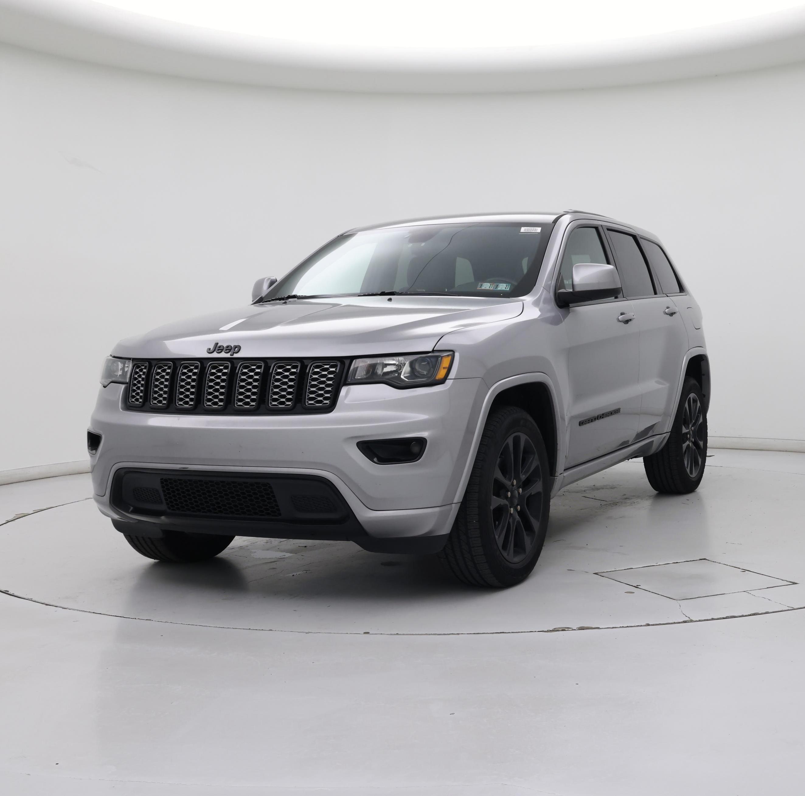 Thumbnail: 2020 Jeep Grand Cherokee - 4