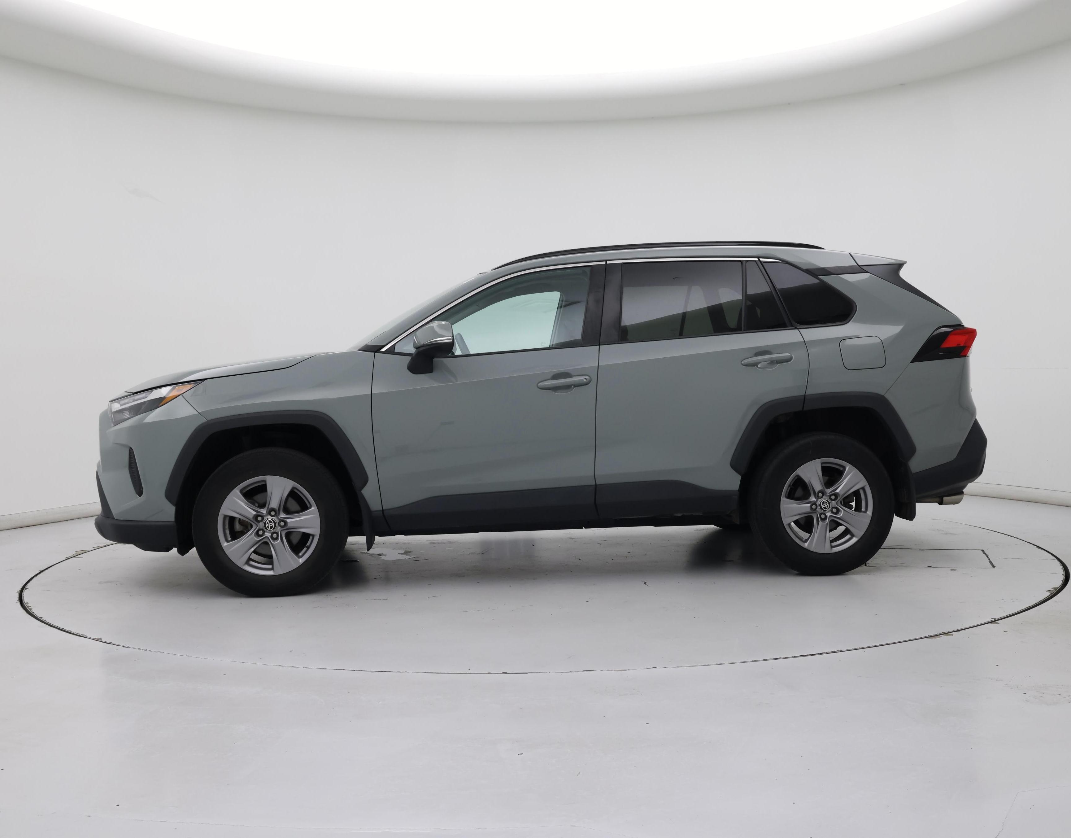 Thumbnail: 2022 Toyota RAV4 - 3