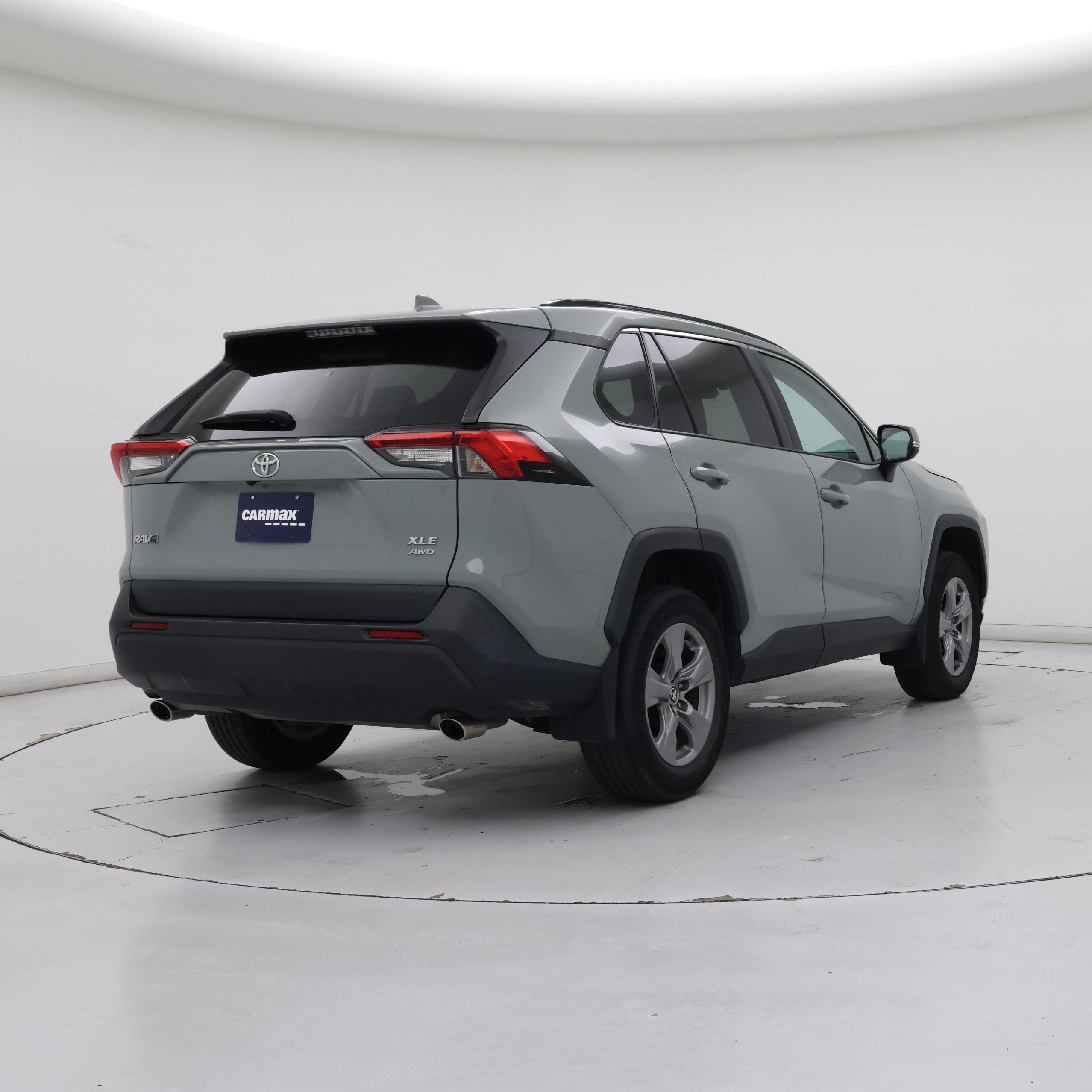 Thumbnail: 2022 Toyota RAV4 - 8