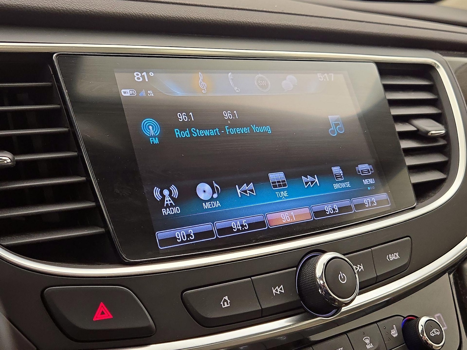 2019 Buick LaCrosse Essence - Photo 17