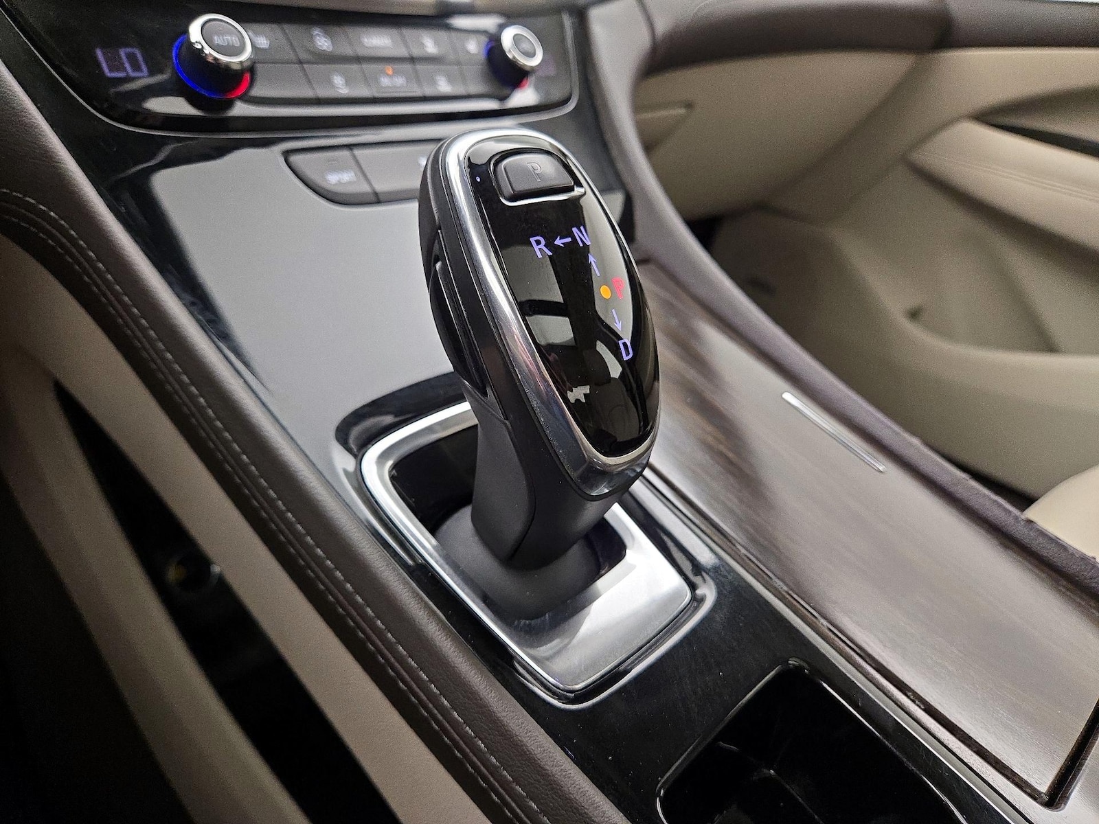 2019 Buick LaCrosse Essence - Photo 19