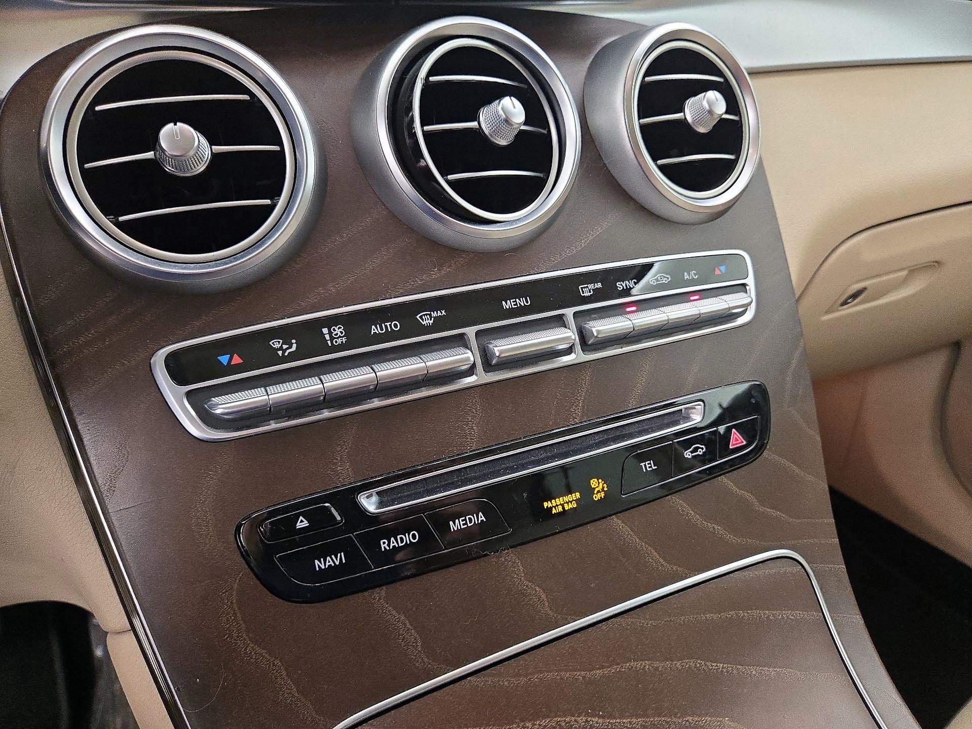 Thumbnail: 2019 Mercedes-Benz GLC - 15