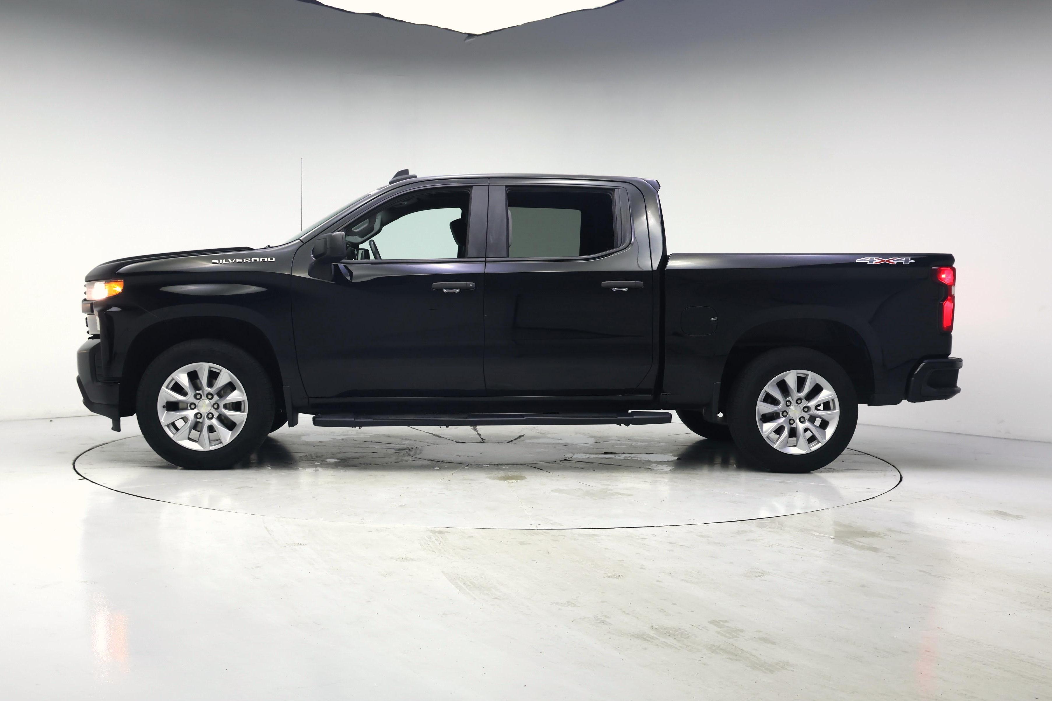 Thumbnail: 2020 Chevrolet Silverado 1500 - 3