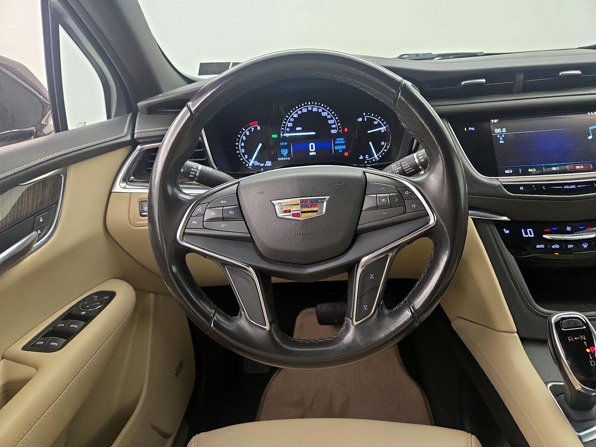 Thumbnail: 2018 Cadillac XT5 - 10