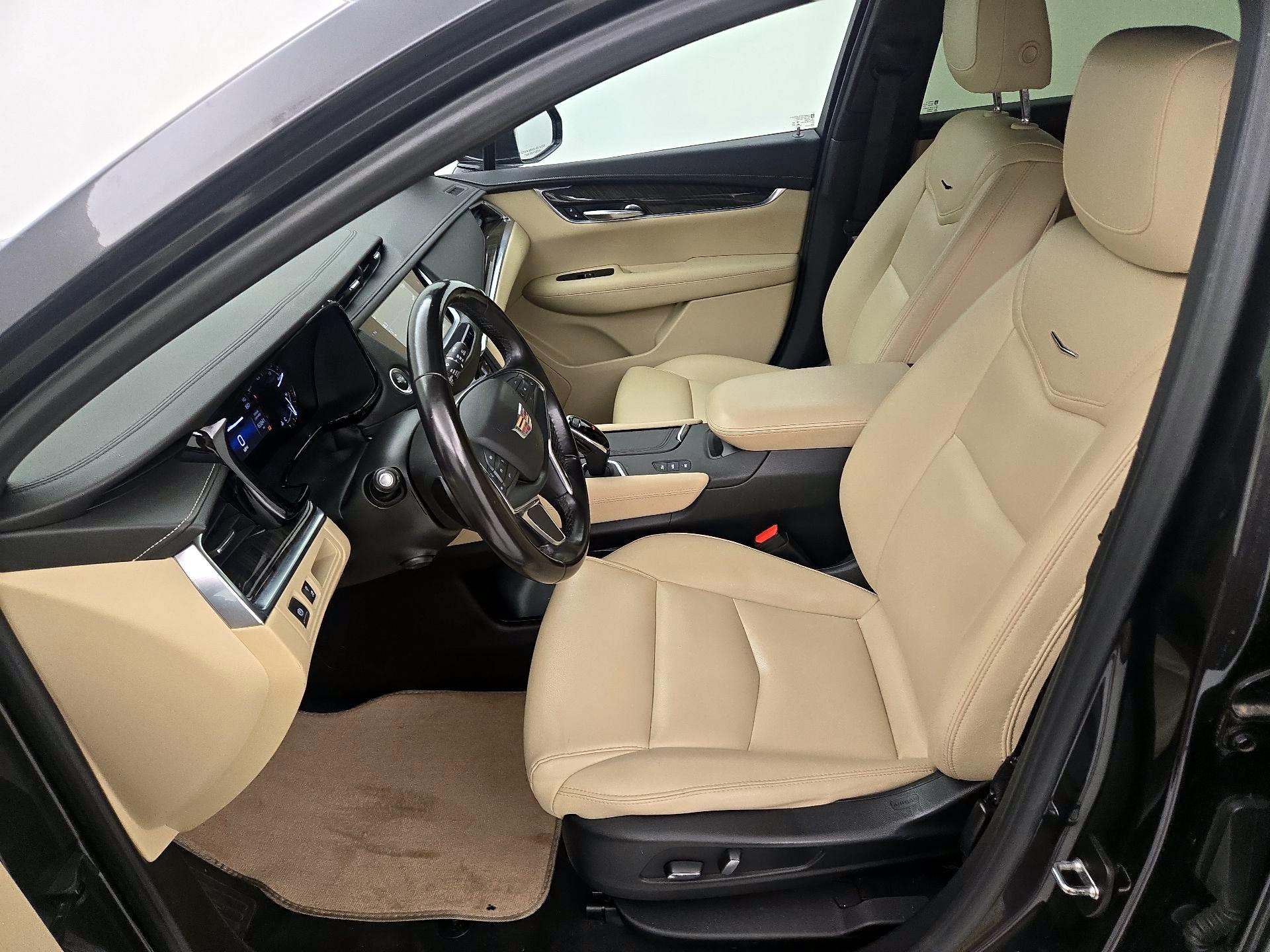 Thumbnail: 2018 Cadillac XT5 - 11