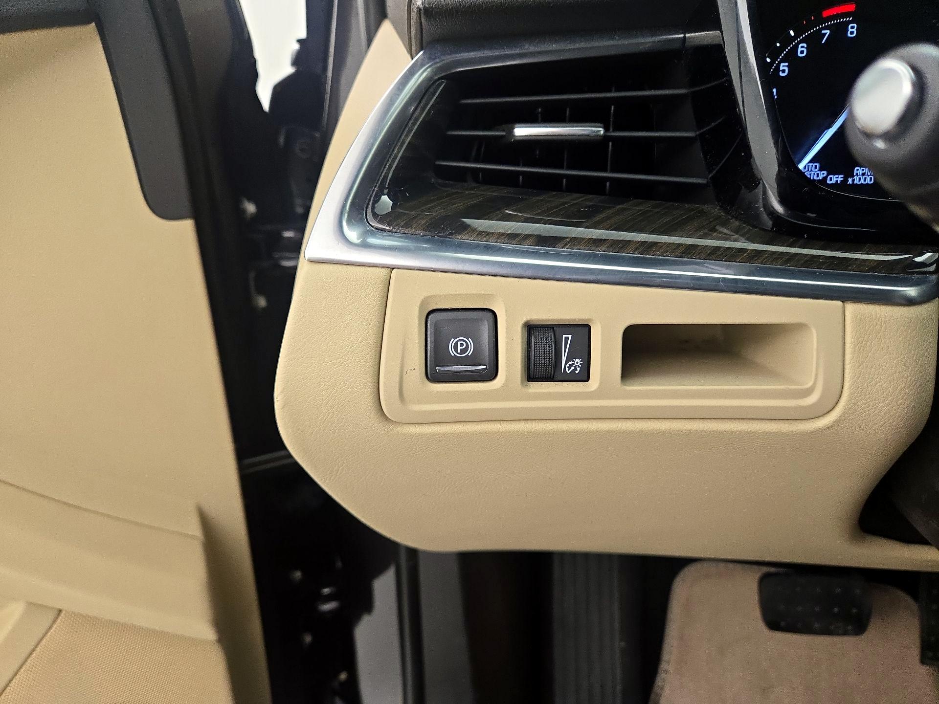 Thumbnail: 2018 Cadillac XT5 - 13