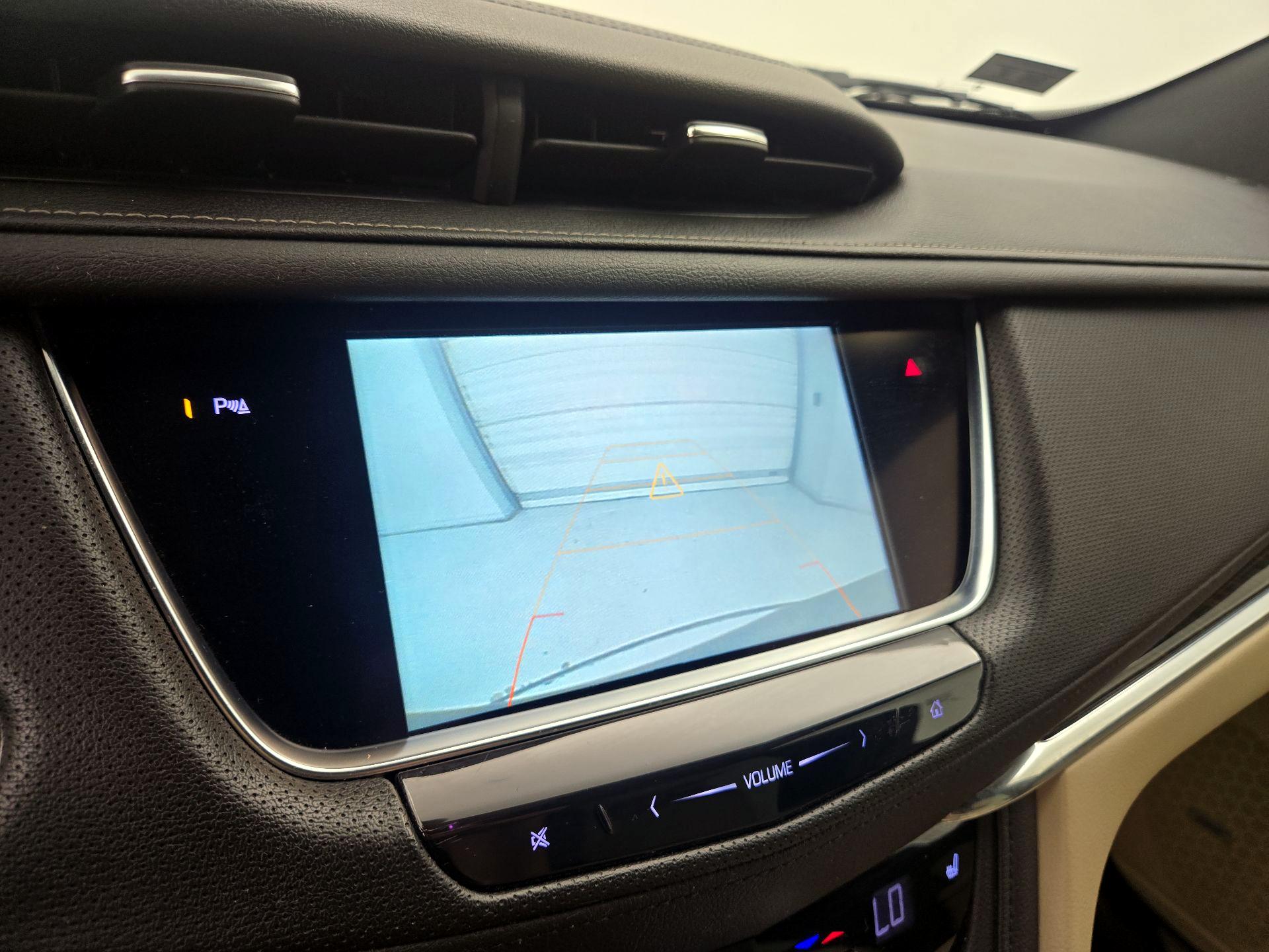Thumbnail: 2018 Cadillac XT5 - 14