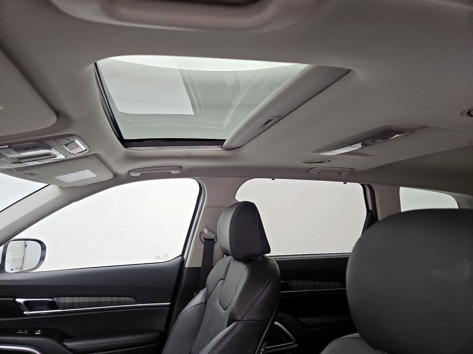 Sunroof(s) & Overhead Airbags
